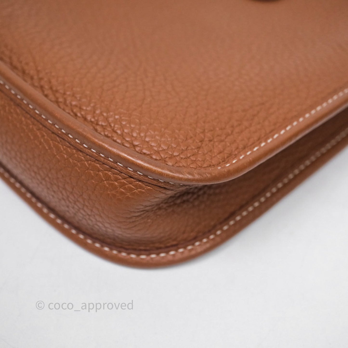 Hermès Mini Evelyne 16 Gold Clemence Gold Hardware