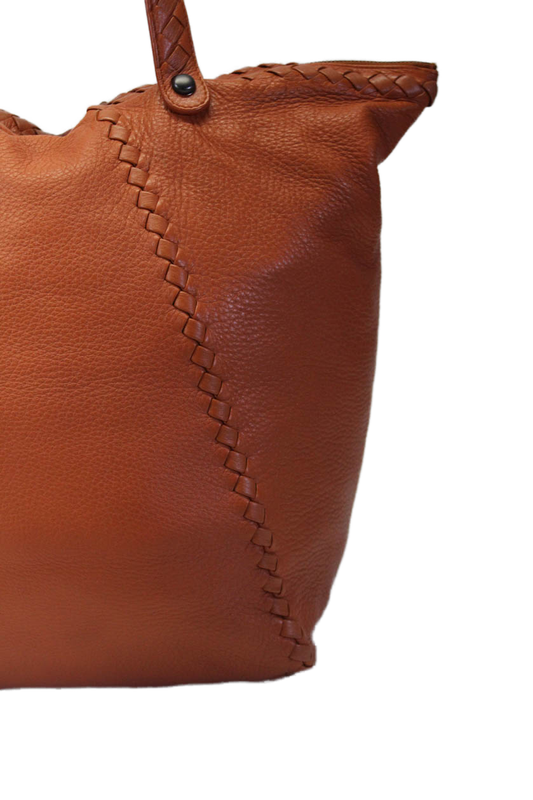 Luxury Bottega Veneta Womens Pumpkin Leather Cervo Ottone Tote Shoulder Bag Handbag