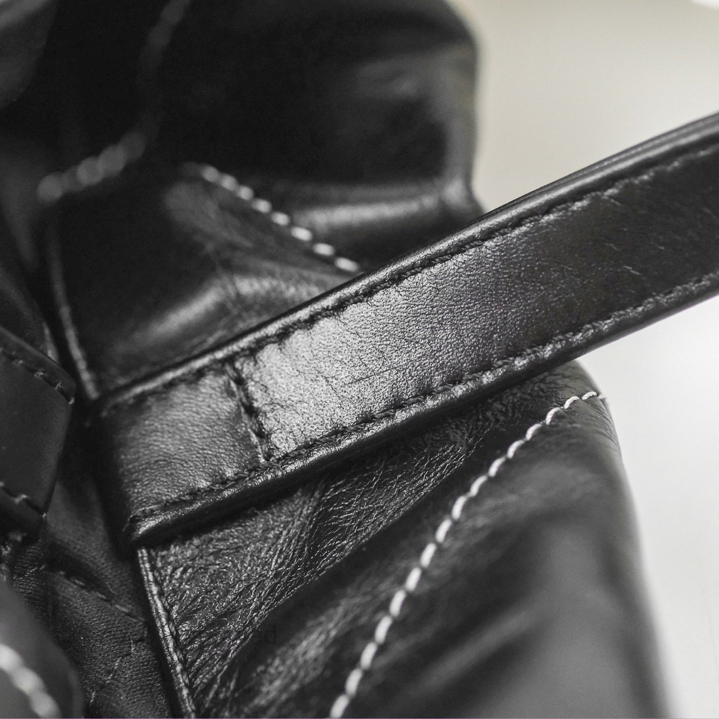 Chanel 22 Medium Shiny Calfskin Quilted Backpack Black