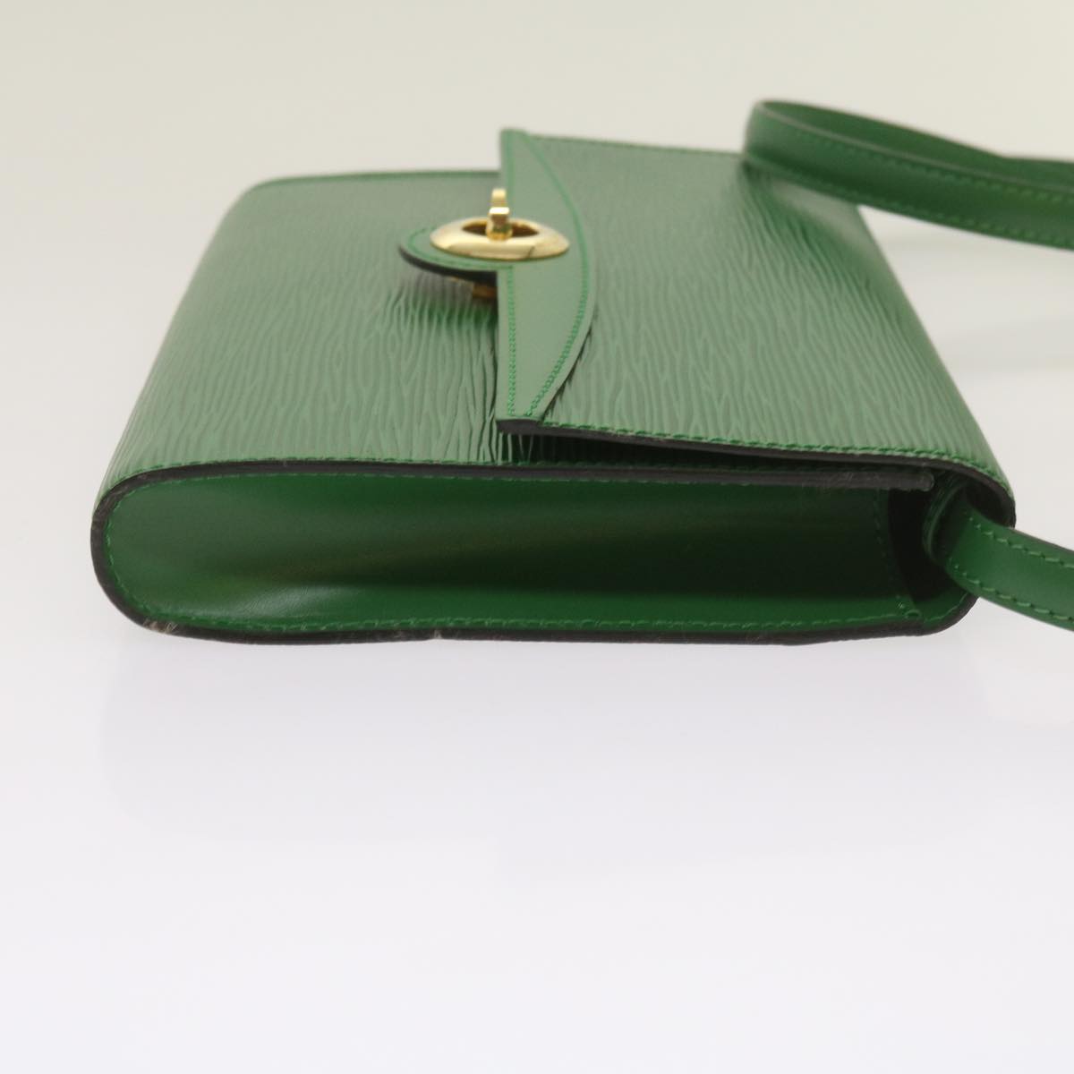 LOUIS VUITTON Epi Pochette Arche Shoulder Bag Green M52574 LV 68998