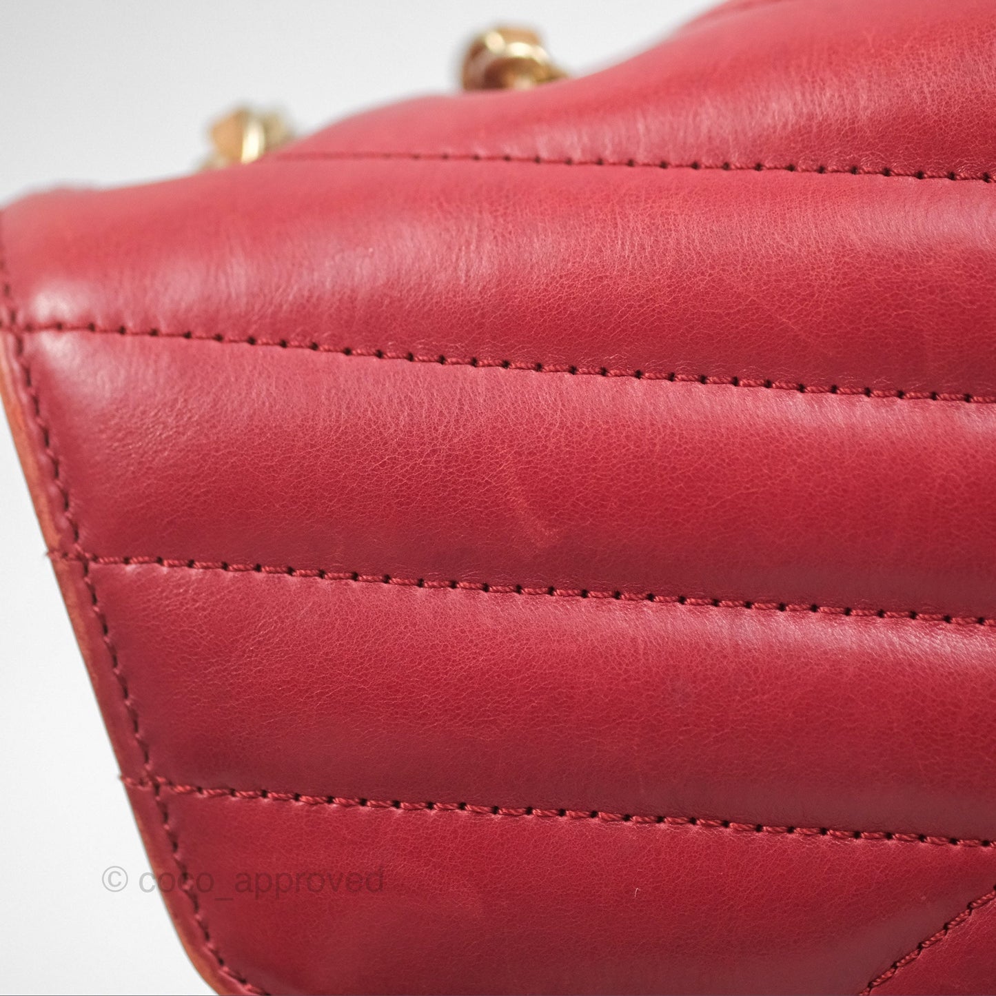 Chanel Chevron Shoulder Bag Red Calfskin Aged Gold Hardware
