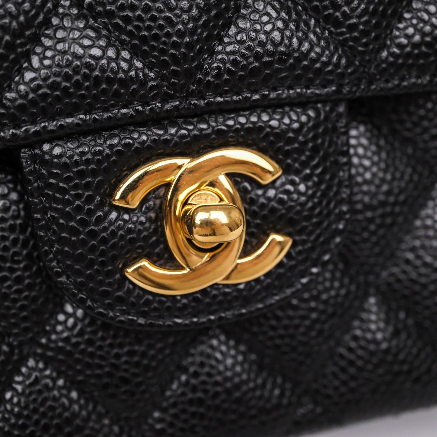 Chanel Classic M/L Medium Flap Quilted Black Caviar Gold Hardware