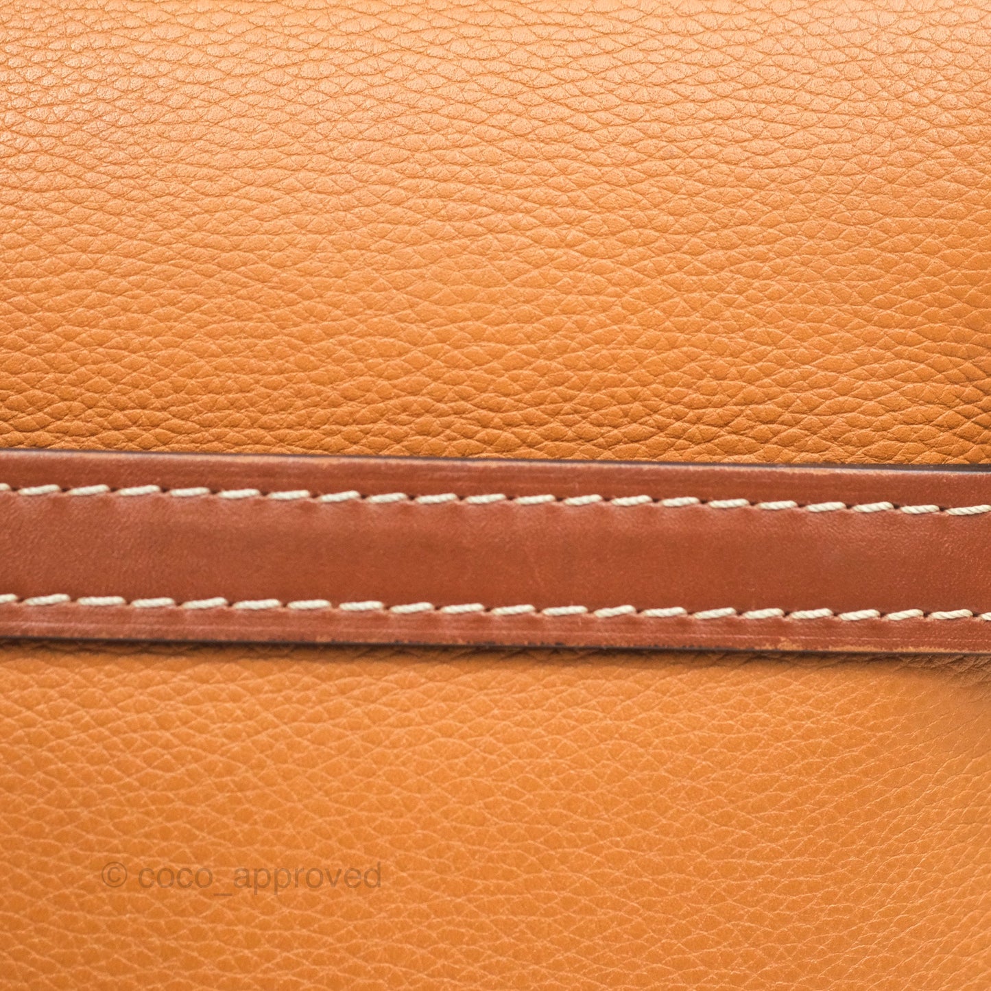 Loewe Small Gate Bag Grained Calfskin in Tan