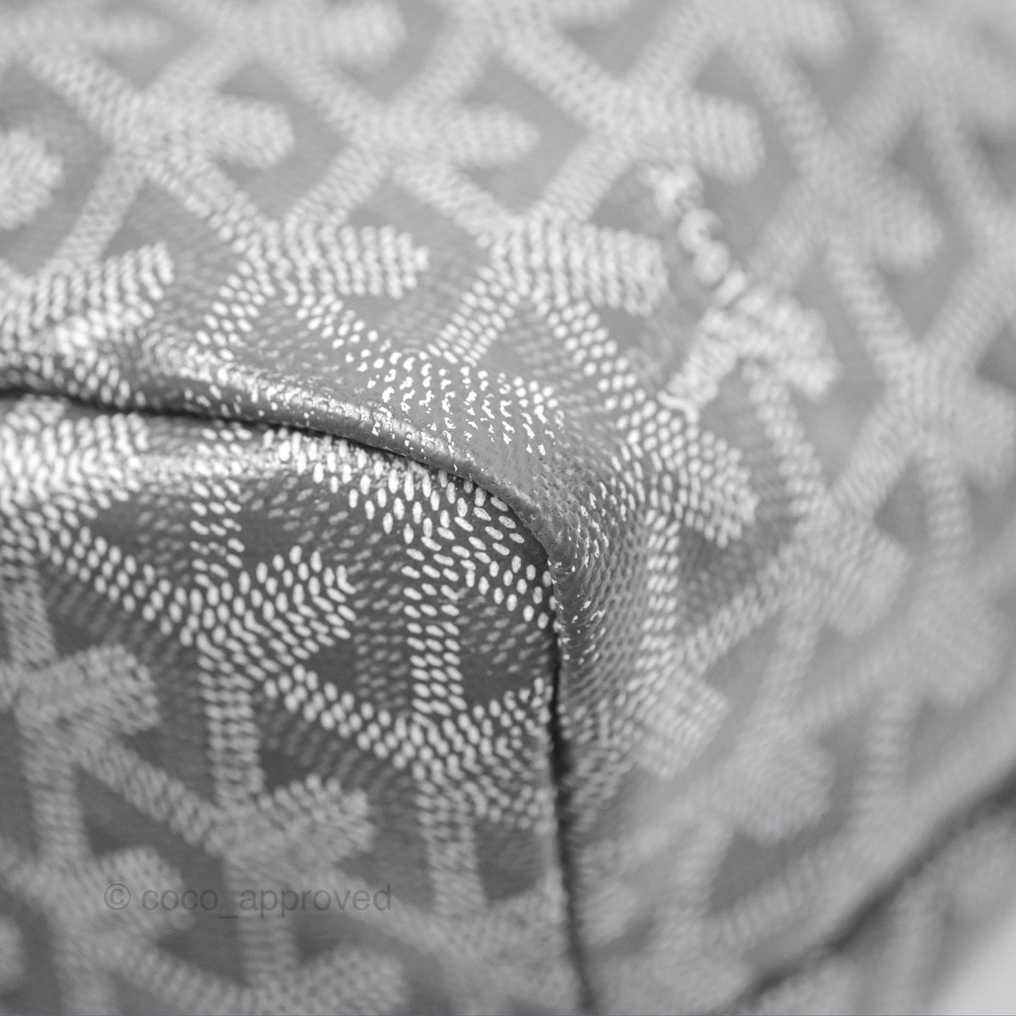 Goyard St Louis Tote PM ⁣⁣⁣⁣⁣⁣⁣⁣⁣⁣⁣⁣⁣⁣⁣⁣⁣⁣⁣⁣Grey
