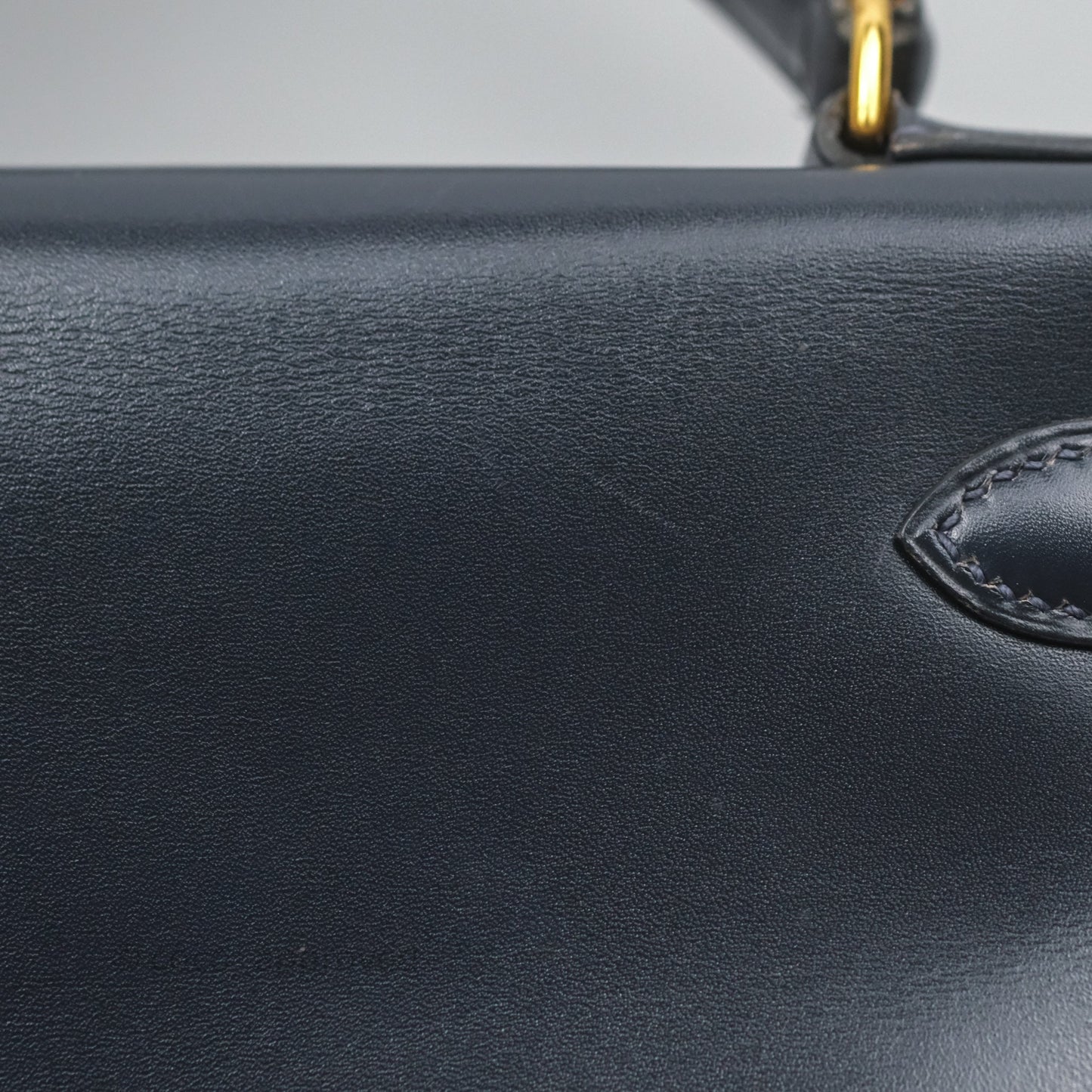 Hermès Vintage Kelly 28 Retourn Navy Box Leather Gold Hardware