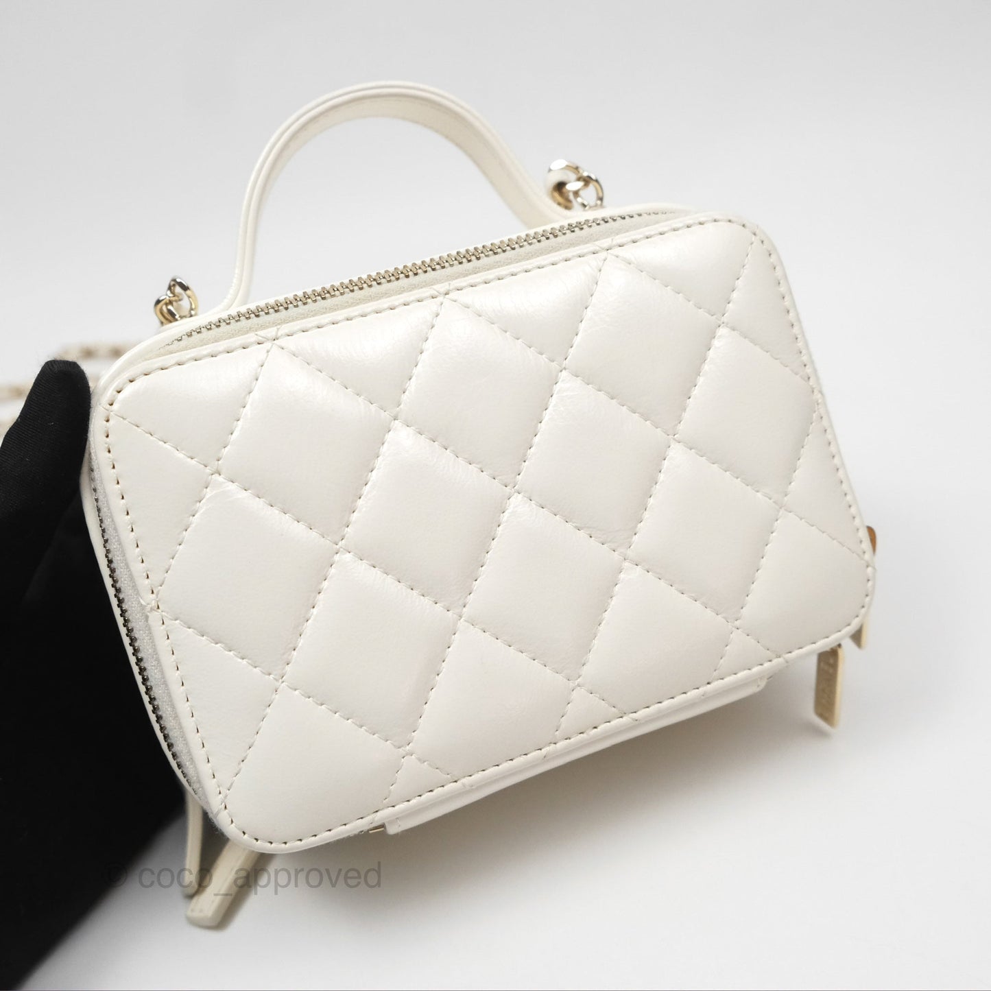 Chanel Top Handle Quilted Vanity Case White Shiny Lambskin Good Hardware