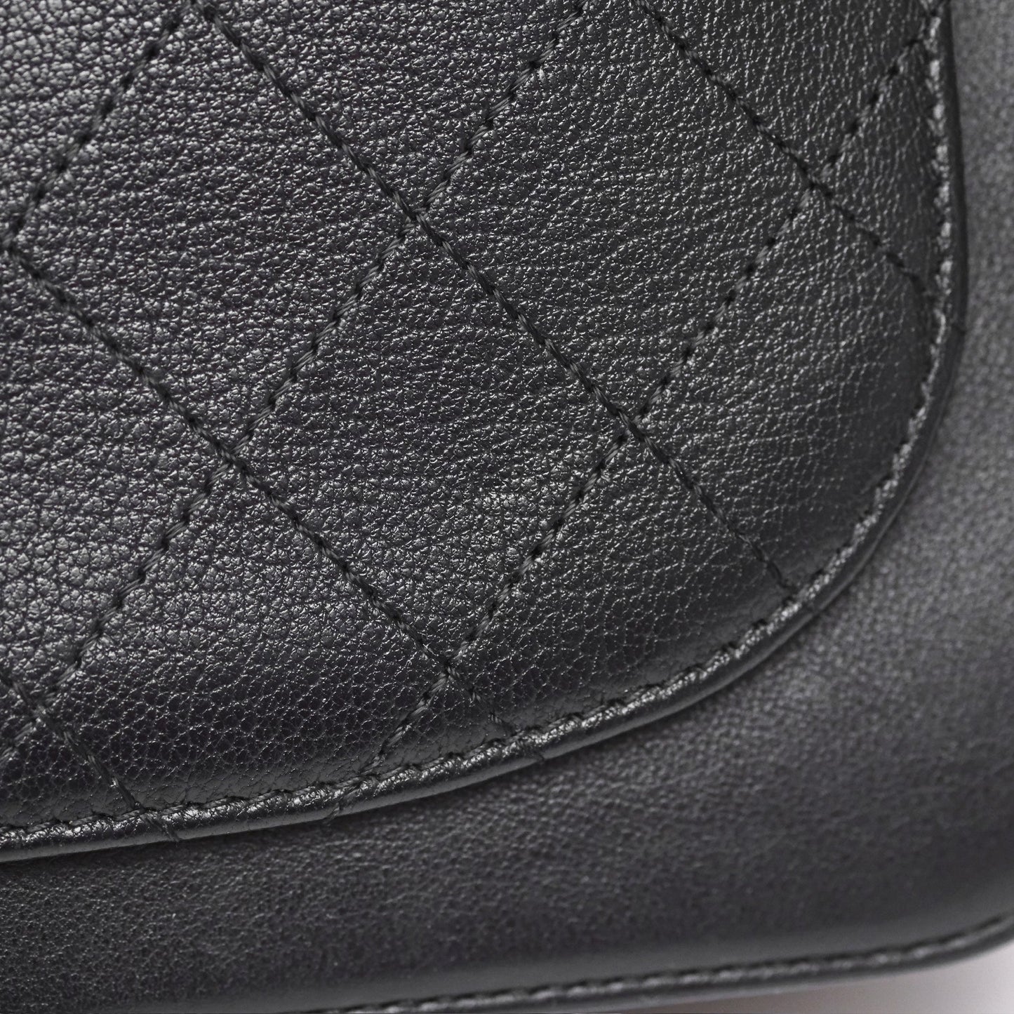 Chanel Coco Curve Vanity Black Calfskin & Goatskin Antique Gold Hardware