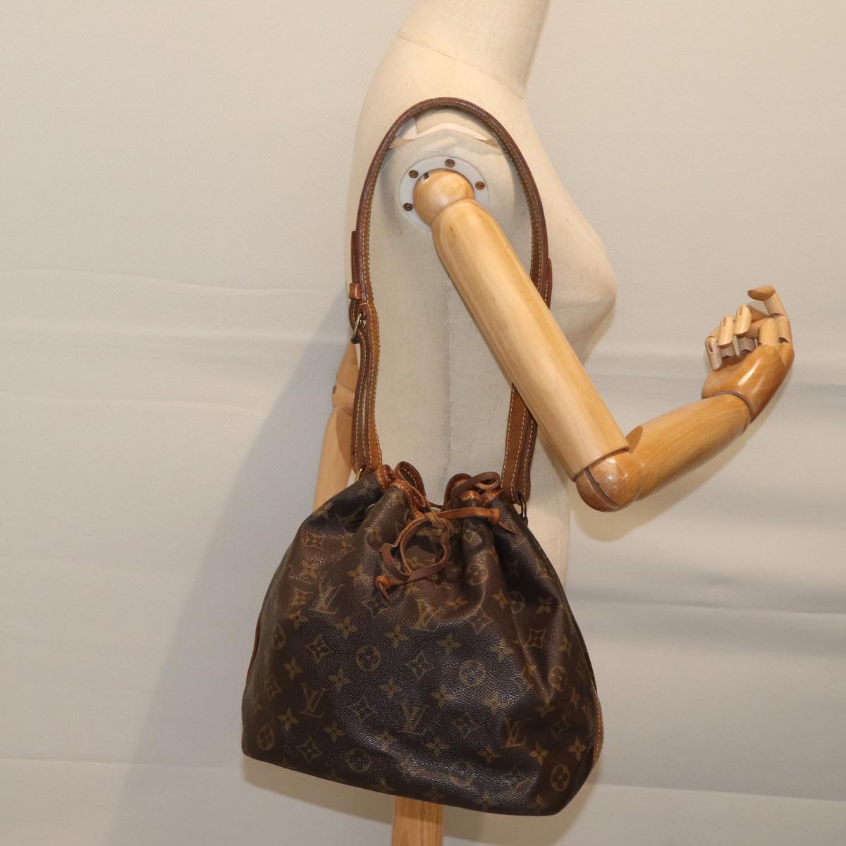 LOUIS VUITTON Monogram Petit Noe Shoulder Bag M42226 LV 69375