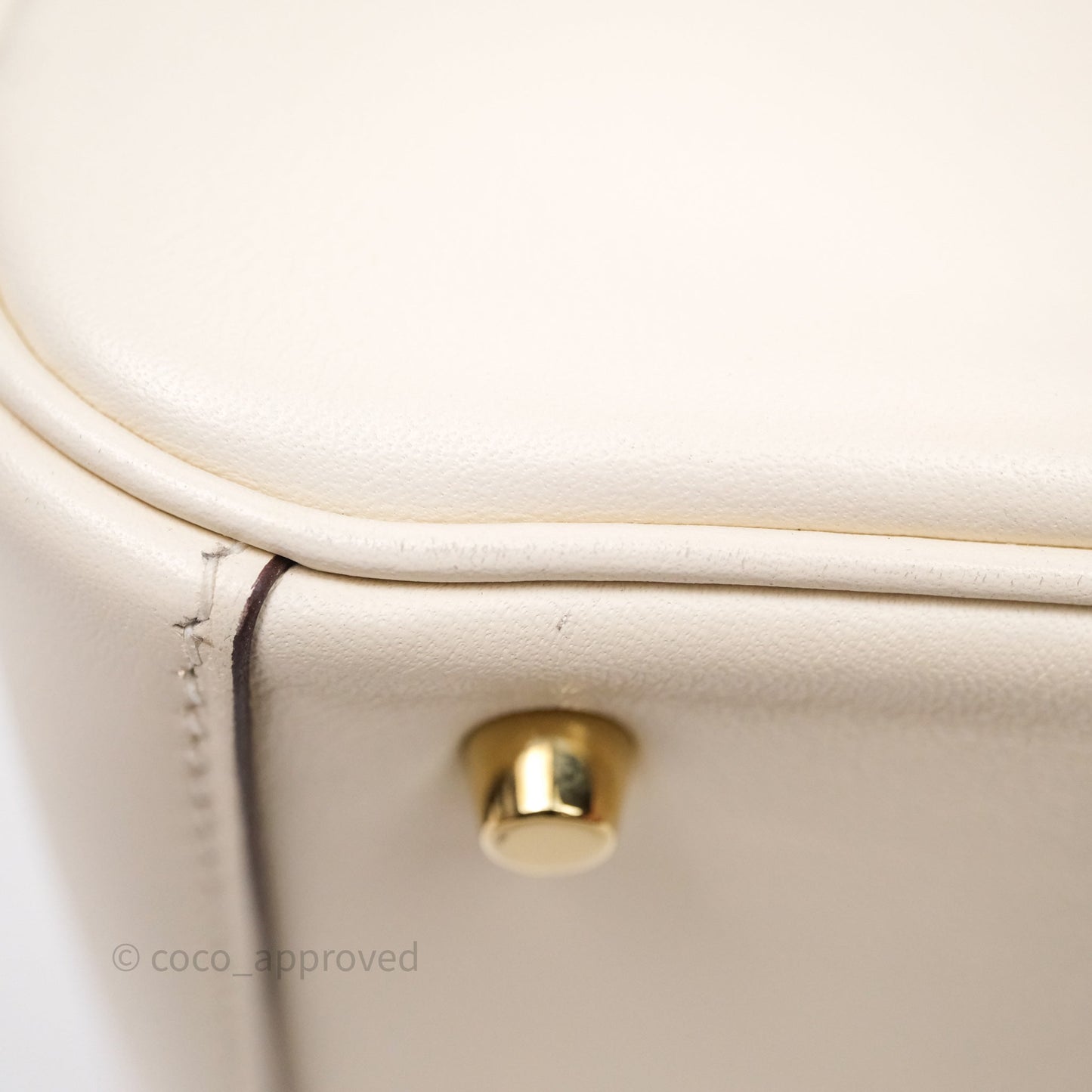 Hermès Mini Lindy 20 Nata I2 Swift Gold Hardware