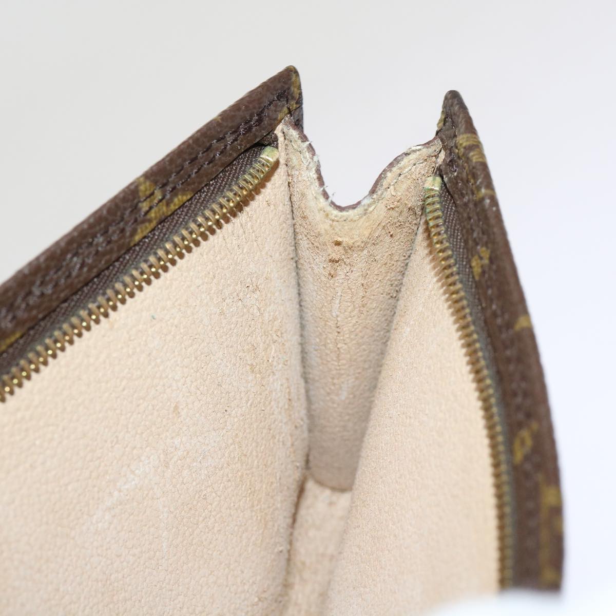 LOUIS VUITTON Monogram Bucket GM Pouch Accessory Pouch LV 69937