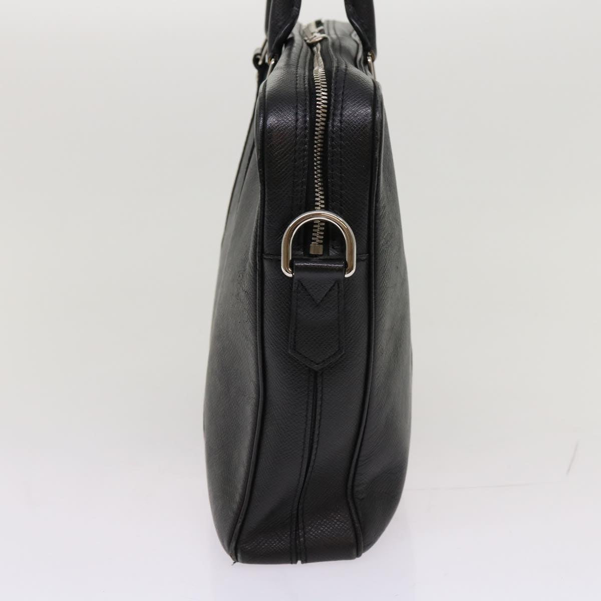 LOUIS VUITTON Taiga Porte Documents Voyage Business Bag Noir M30925 69997