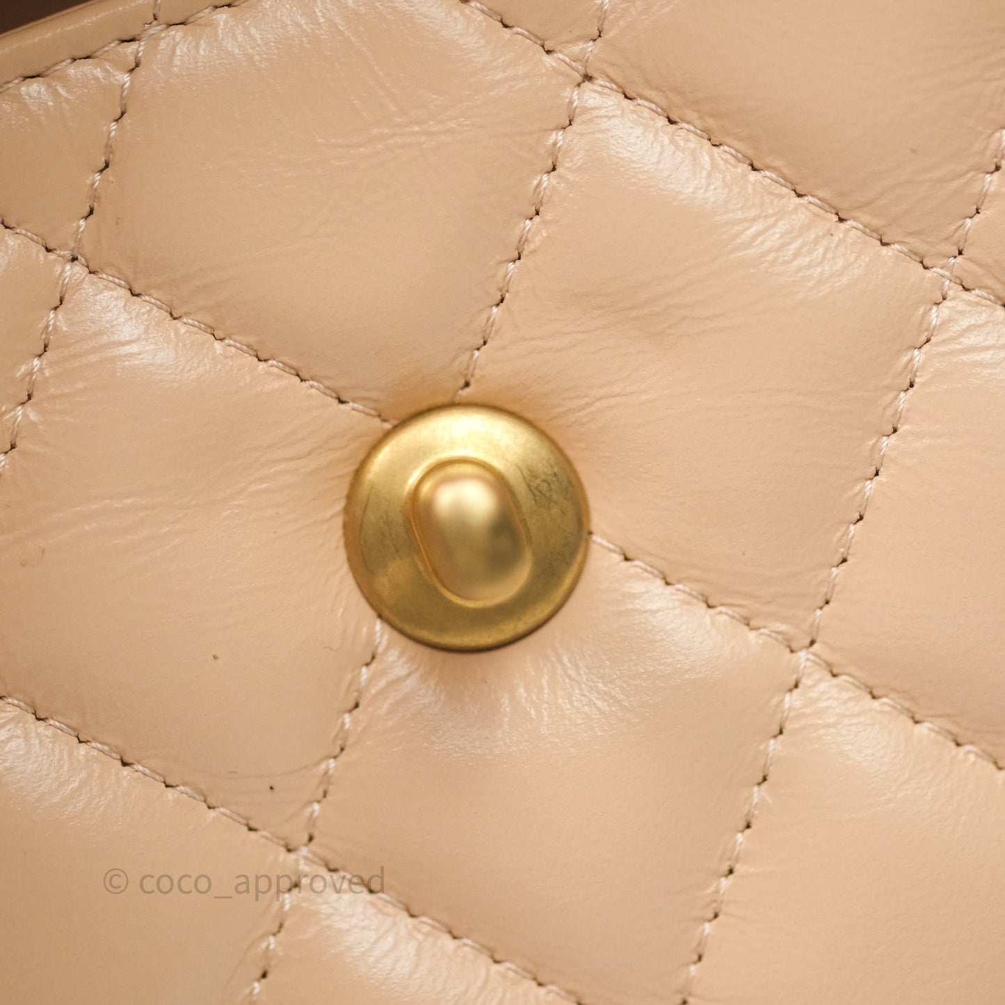 Chanel Kelly Bag Quilted Light Beige Shiny Crumpled Calfskin Aged Gold Hardware