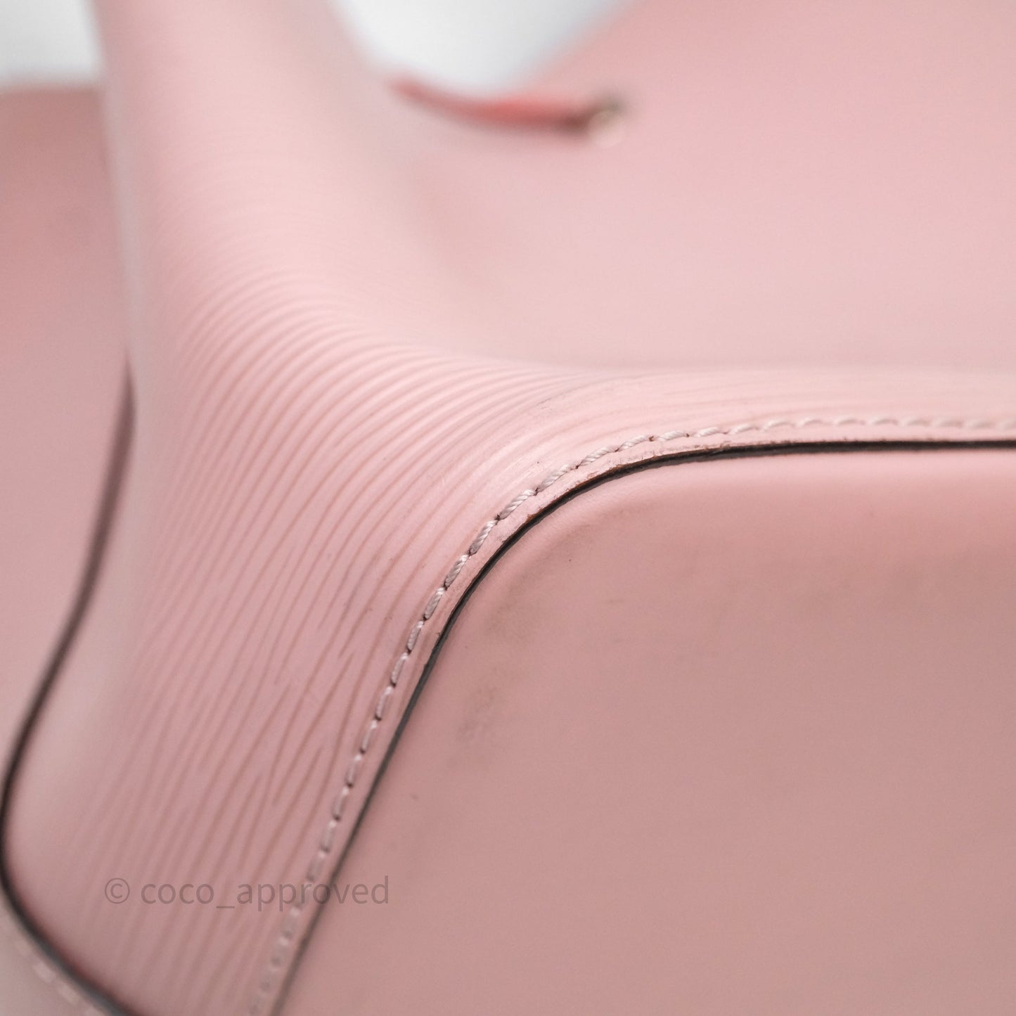 Louis Vuitton Neonoe MM Pink Epi
