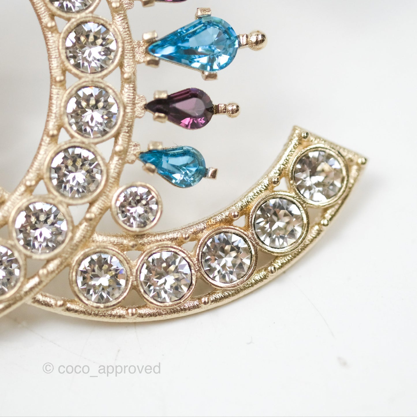 Chanel CC Crystals Brooch Gold Tone 19S