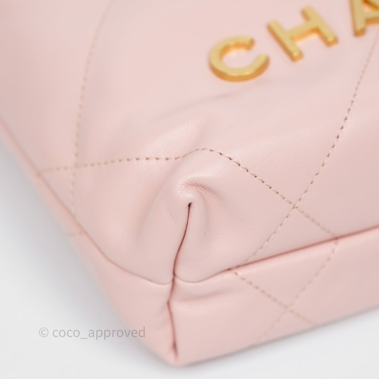 Chanel 22 Mini Bag Light Pink Shiny Crumpled Calfskin