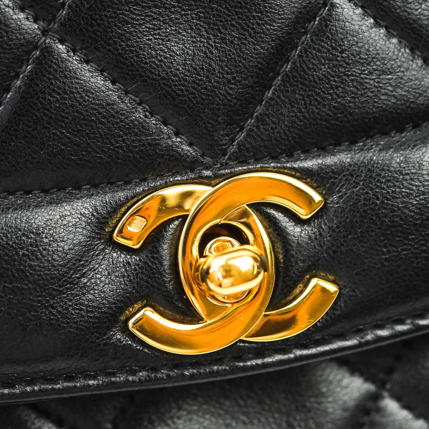 Chanel Black Quilted Lambskin Medium Vintage Classic Diana Flap Bag