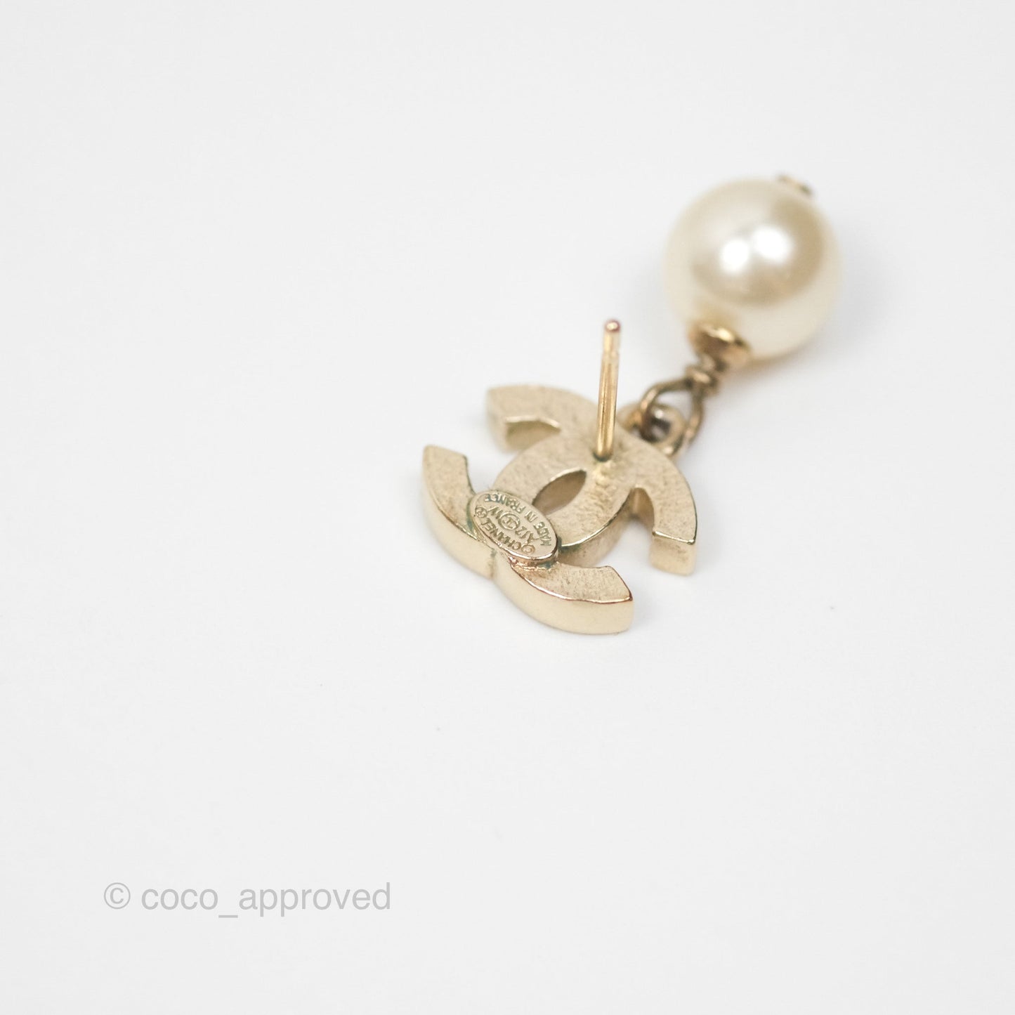 Chanel CC Pearl Drop Earrings Gold Tone 12W