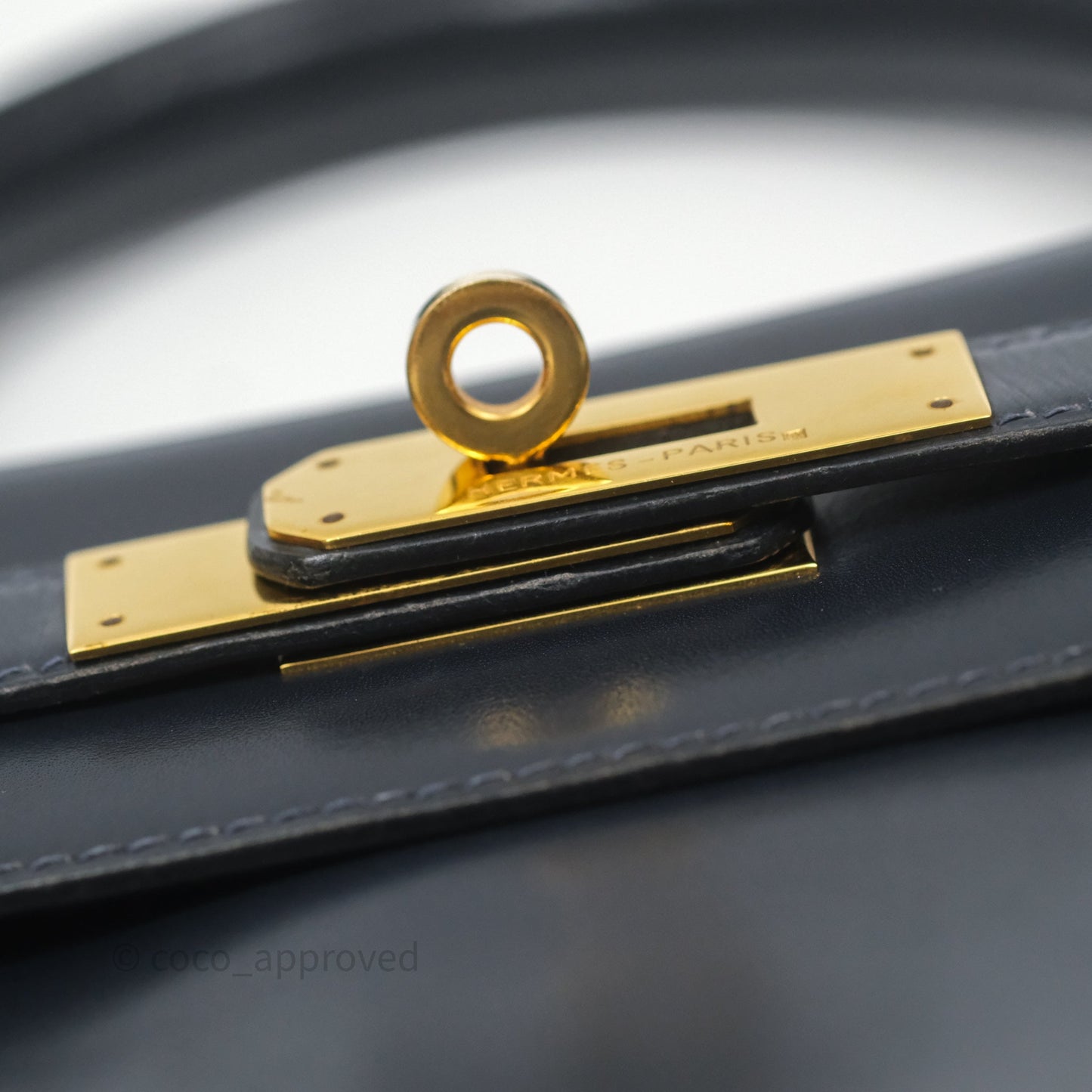Hermès Vintage Kelly 28 Retourn Navy Box Leather Gold Hardware