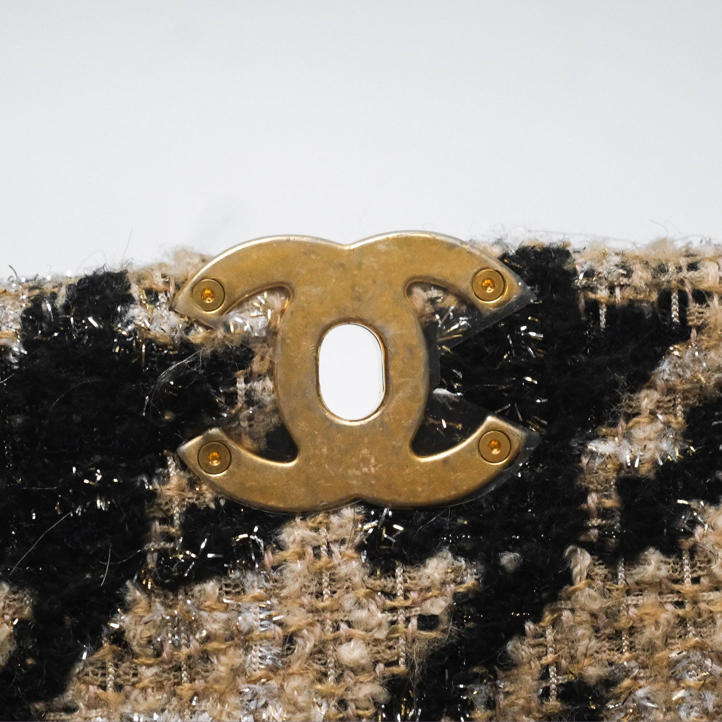 Chanel 19 Waist Bag Tweed Houndstooth Black Beige Mixed Hardware 19K