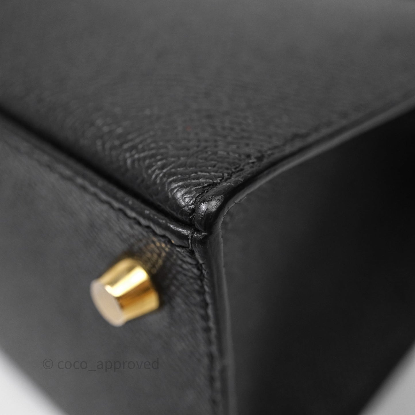 Hermès Kelly 25 Black Noir 89 Epsom Gold Hardware
