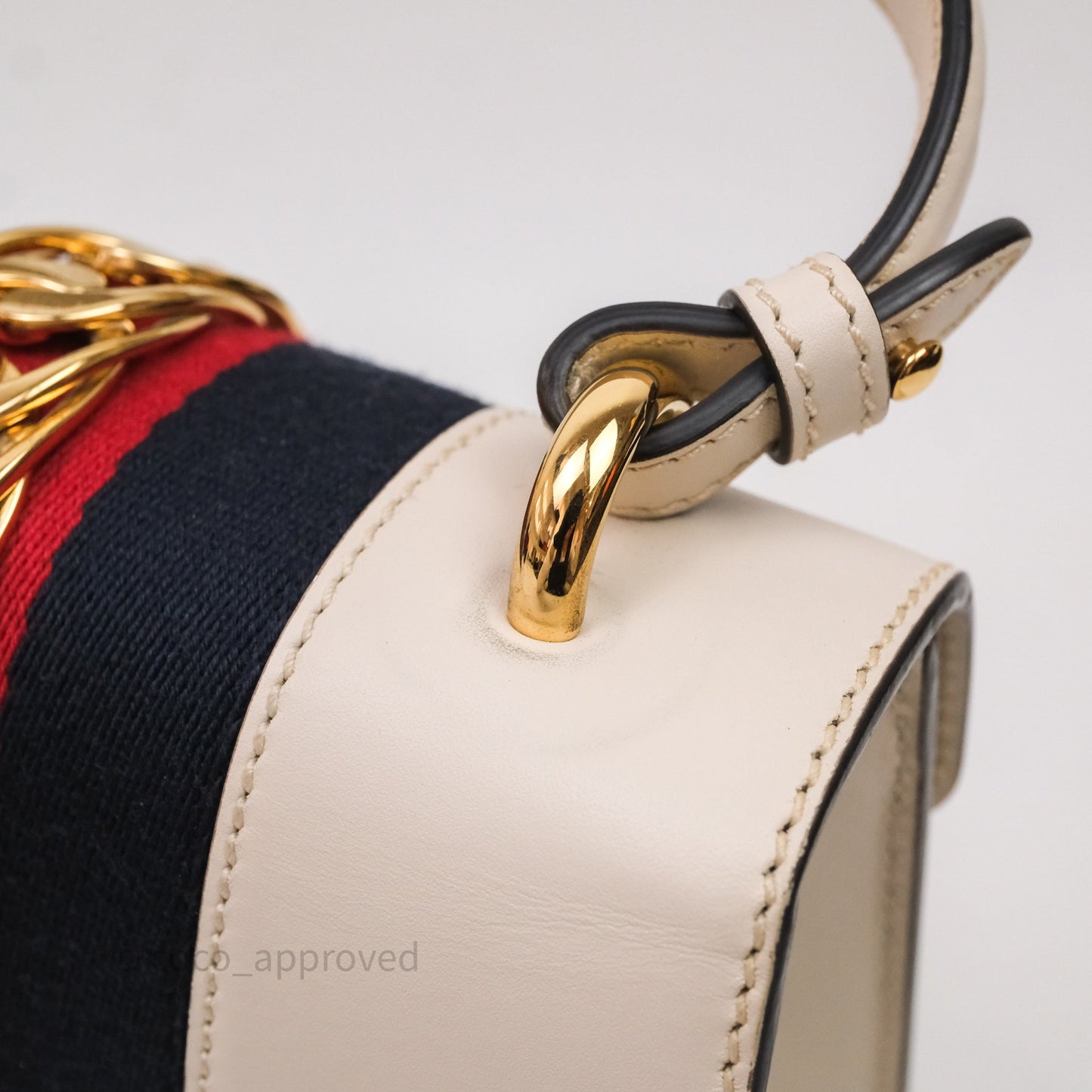 Gucci Mini Sylvie Top Handle White Calfskin Shoulder Bag⁣ ⁣⁣⁣⁣⁣⁣⁣⁣⁣⁣⁣⁣⁣⁣⁣⁣With Strap