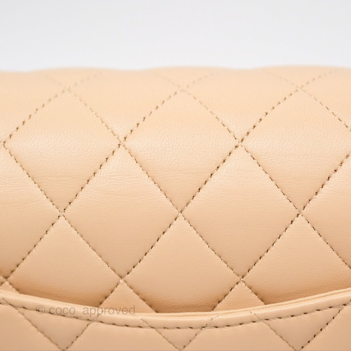 Chanel Classic M/L Medium Flap Quilted Beige Lambskin Gold Hardware