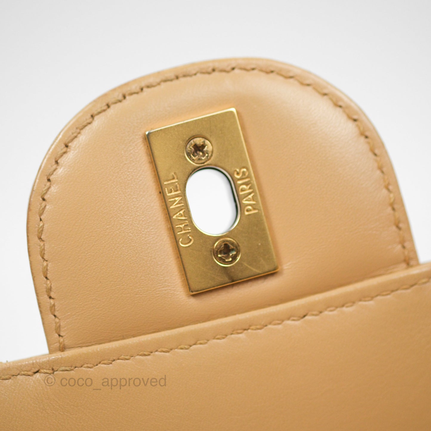 Chanel Vintage Jumbo Beige Flap Bag Lambskin Enamel Hardware