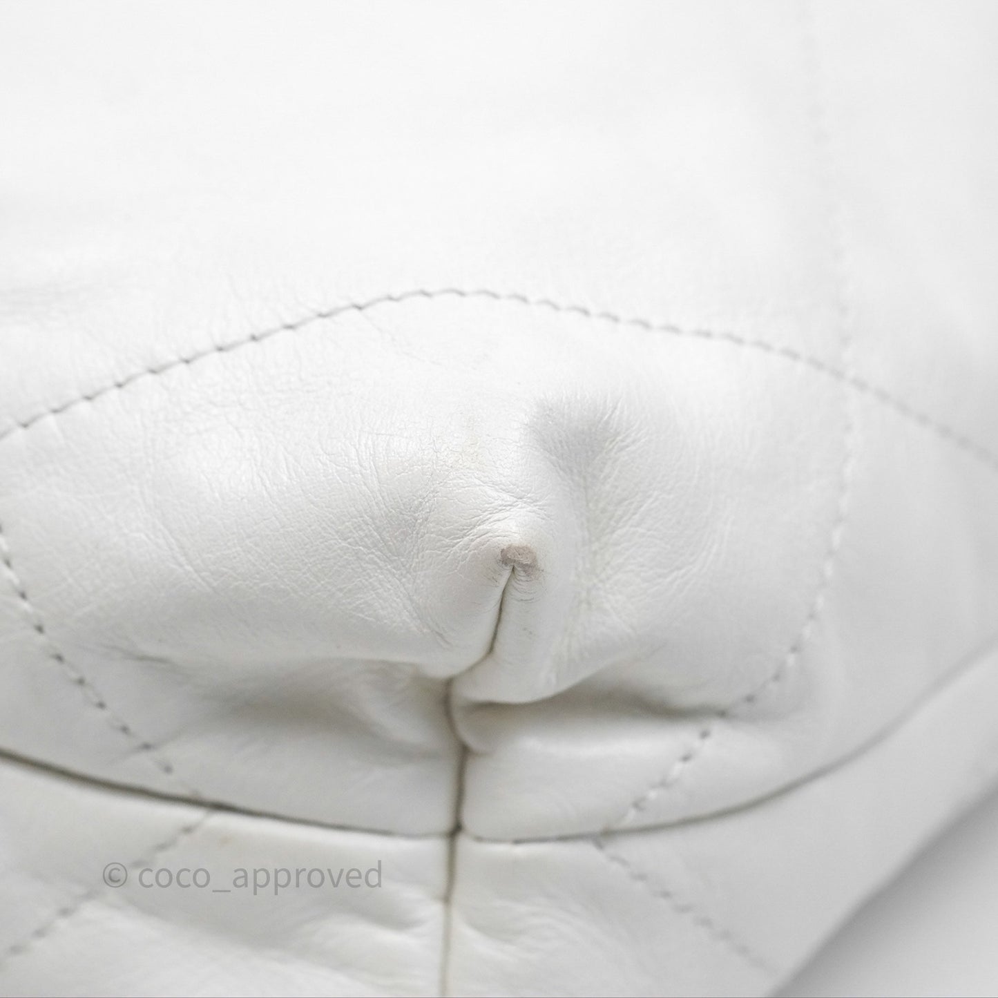 Chanel 22 Small White Shiny Calfskin Aged Gold Hardware