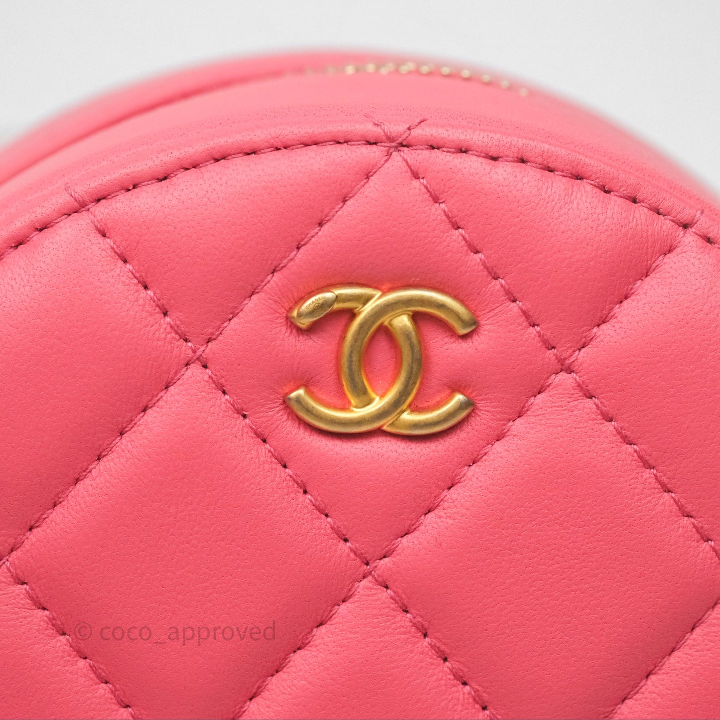 Chanel Quilted Pearl Crush Round Clutch With Chain Pink Lambskin Aged Gold Hardware