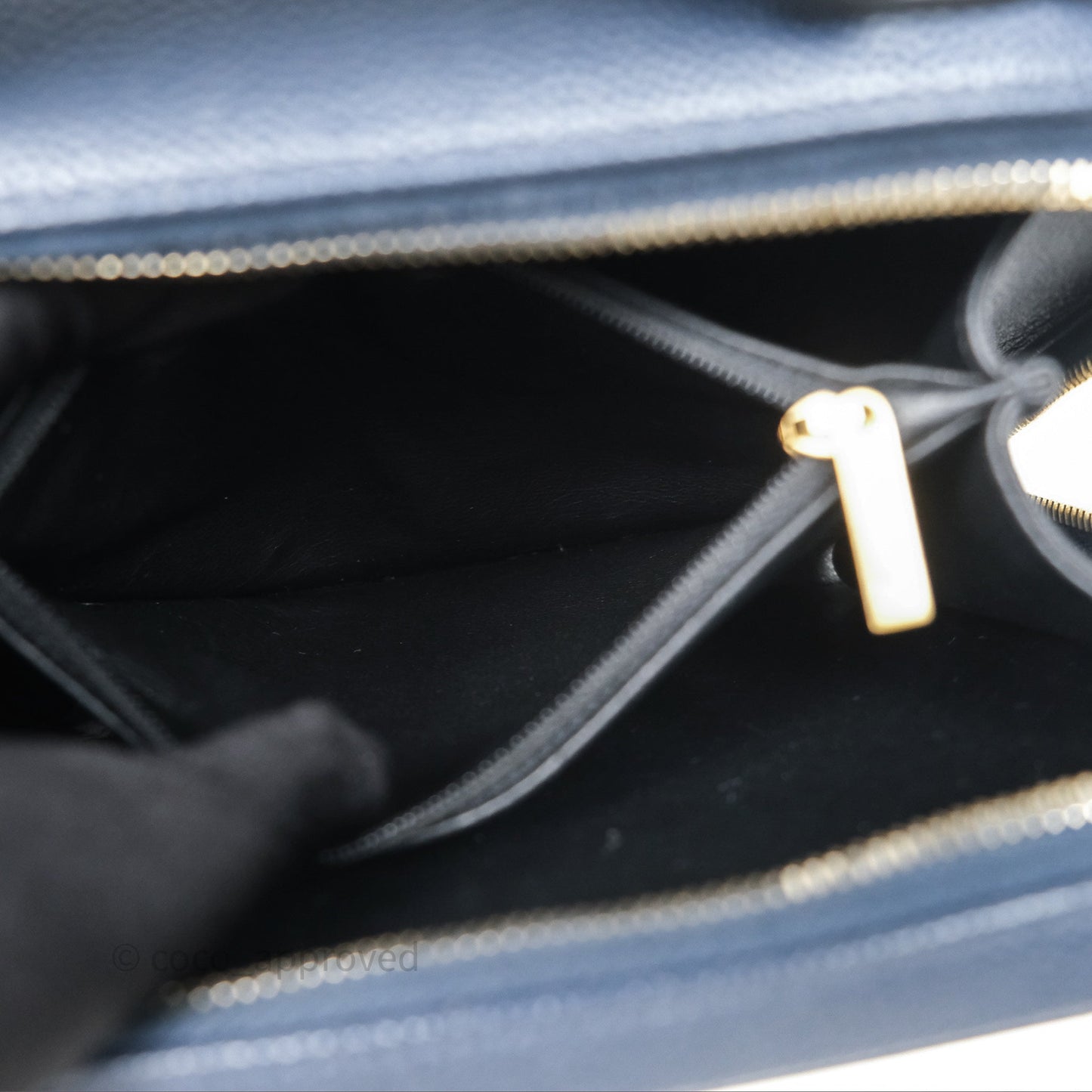 Chanel Quilted Medium CC Filigree Vanity Case Dark Navy Caviar Gold Hardware