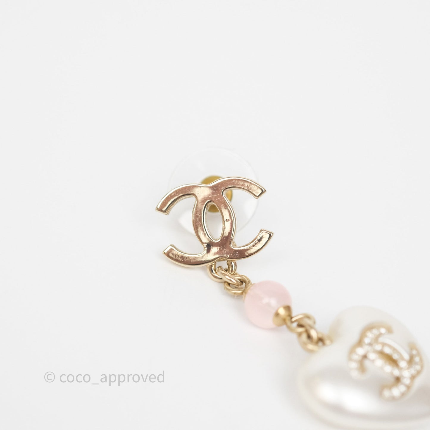 Chanel CC Pink Bead Heart Pearl Crystal CC Drop Earrings Gold Tone 21B