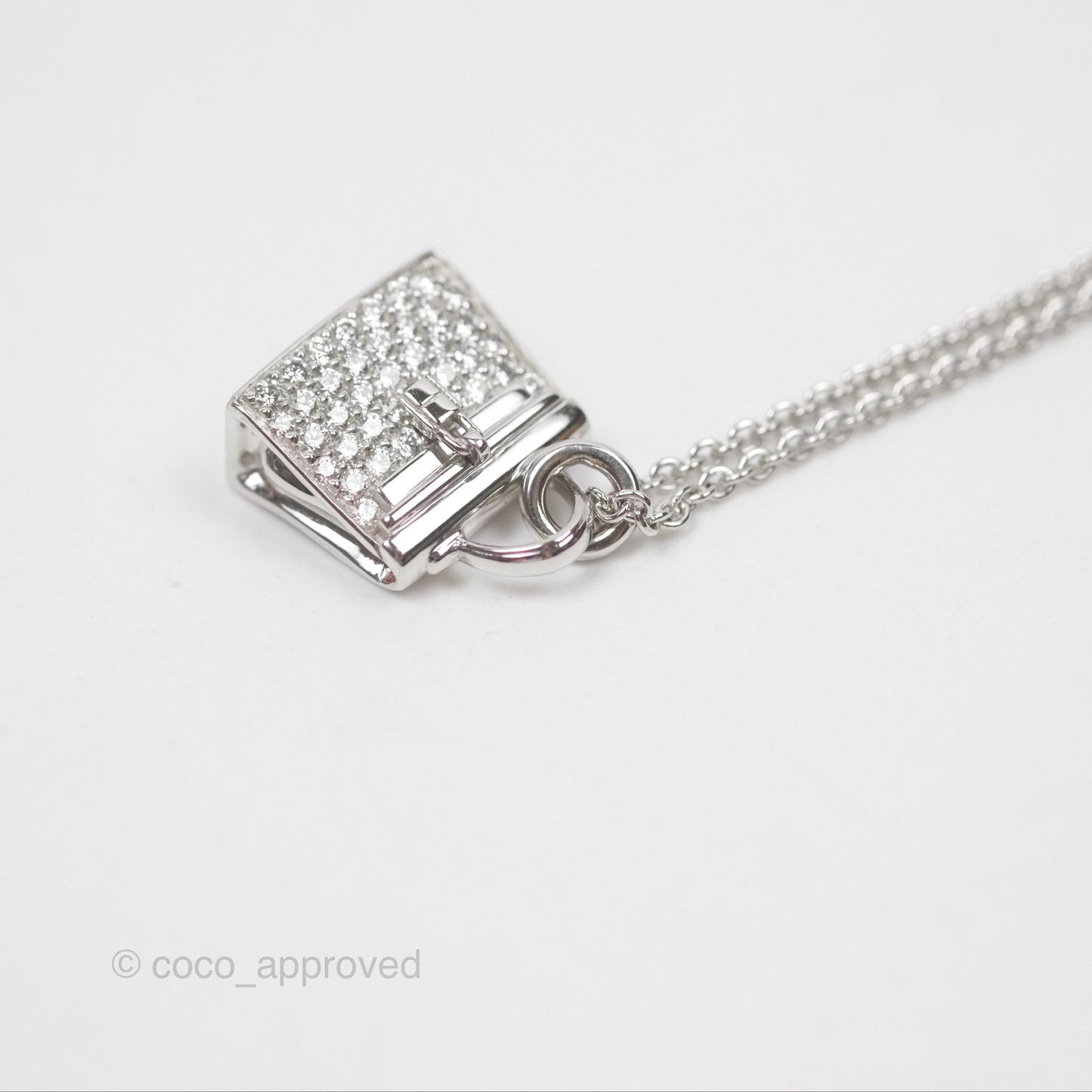 Hermès Kelly Amulettes Diamonds Pendant Necklace White Gold
