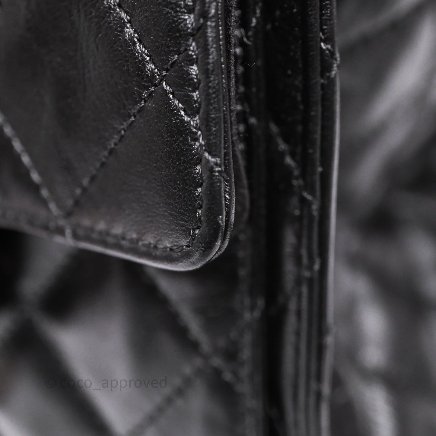 Chanel Classic M/L Medium Flap Quilted Black Caviar Gold Hardware