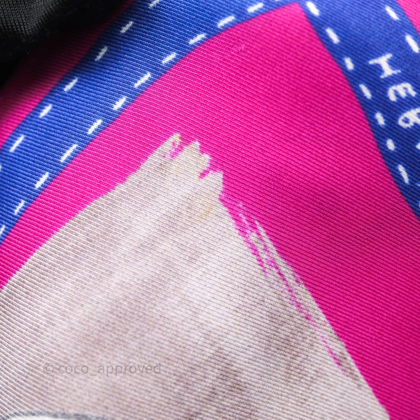 Hermès J´aime Mon Carré Silk Scarf 70