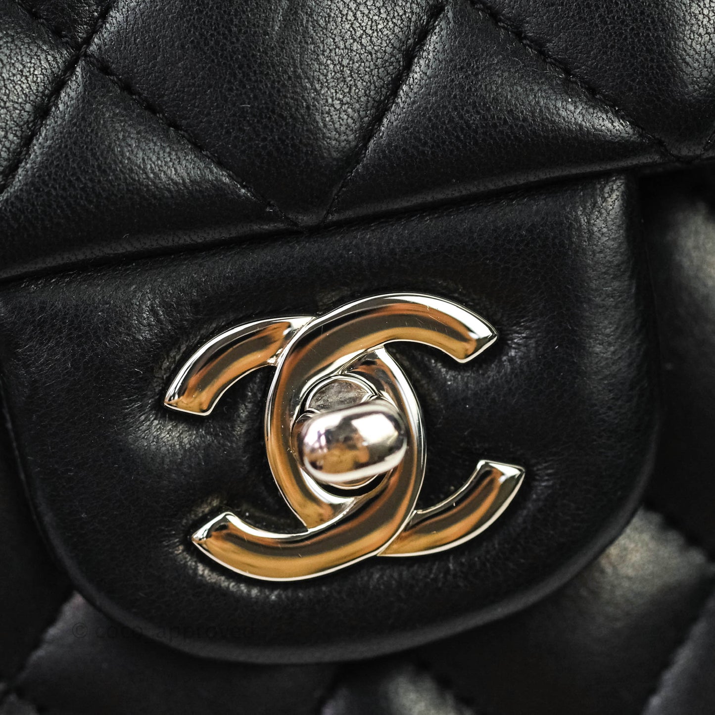 Chanel Vintage M/L Flap Black Lambskin Silver Hardware