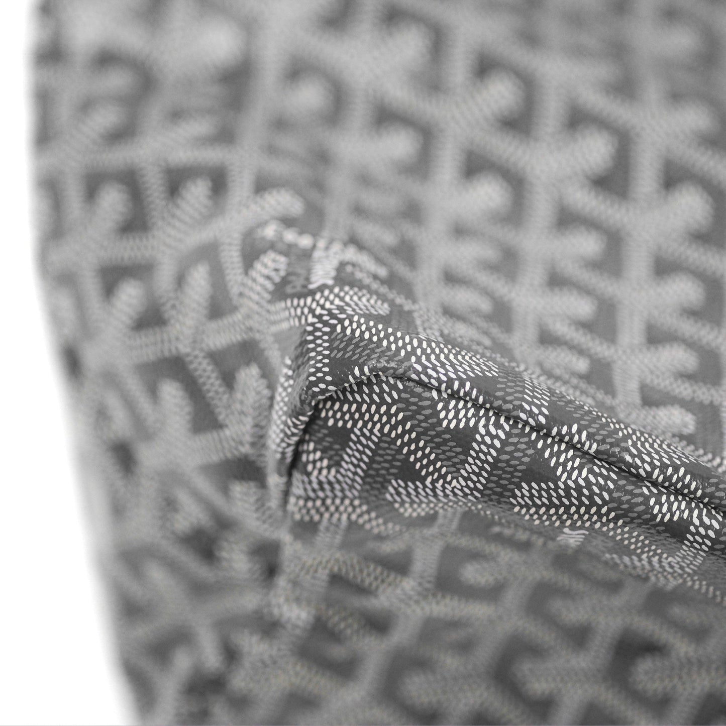 Goyard St Louis Tote PM ⁣⁣⁣⁣⁣⁣⁣⁣⁣⁣⁣⁣⁣⁣⁣⁣⁣⁣⁣⁣Grey Goyardine Canvas