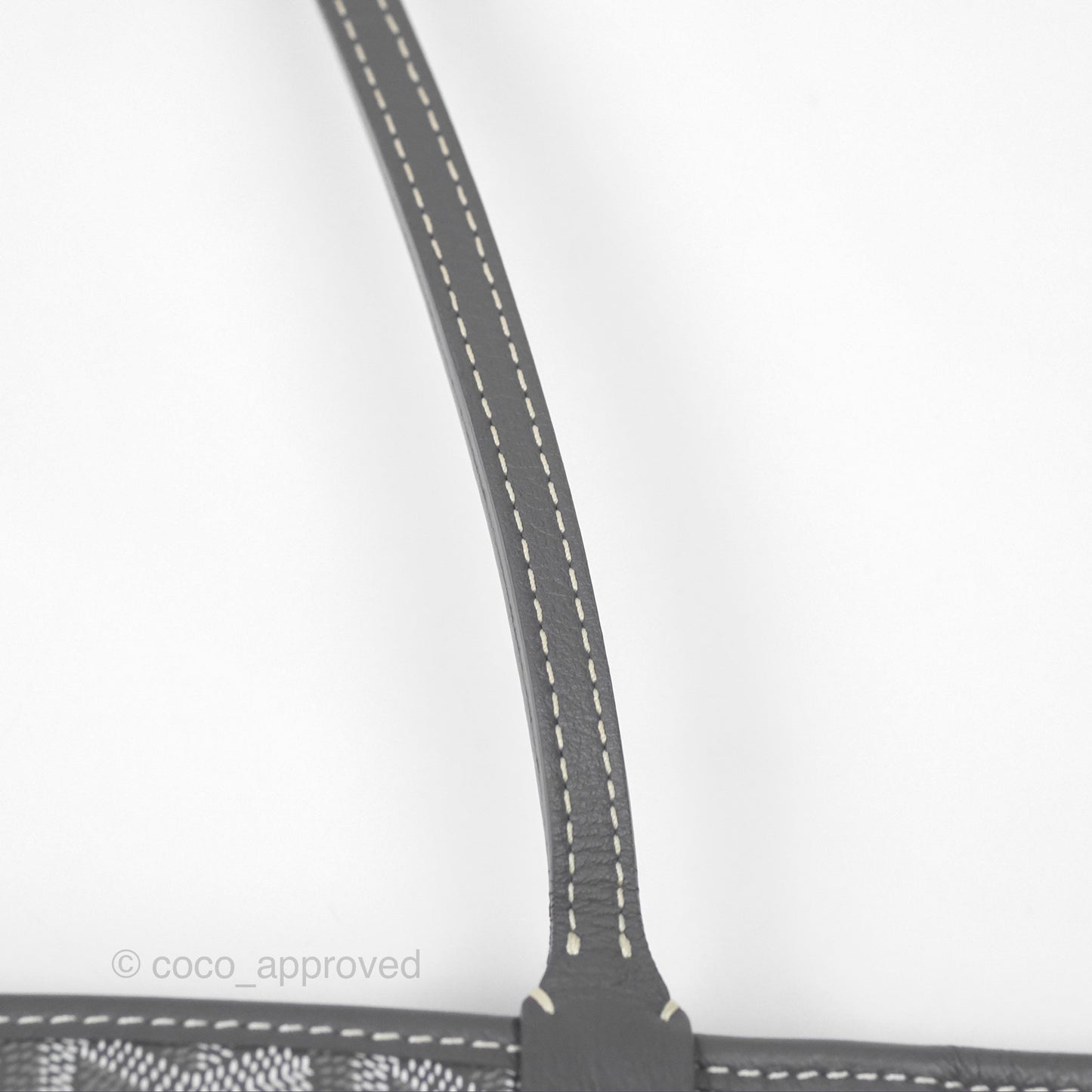 Goyard St Artois Tote MM ⁣⁣⁣⁣⁣⁣⁣⁣⁣⁣⁣⁣⁣⁣⁣⁣⁣⁣⁣⁣Grey Canvas