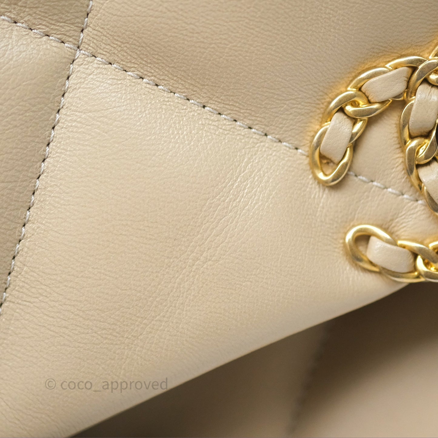 Chanel 19 Medium Beige Mixed Hardware