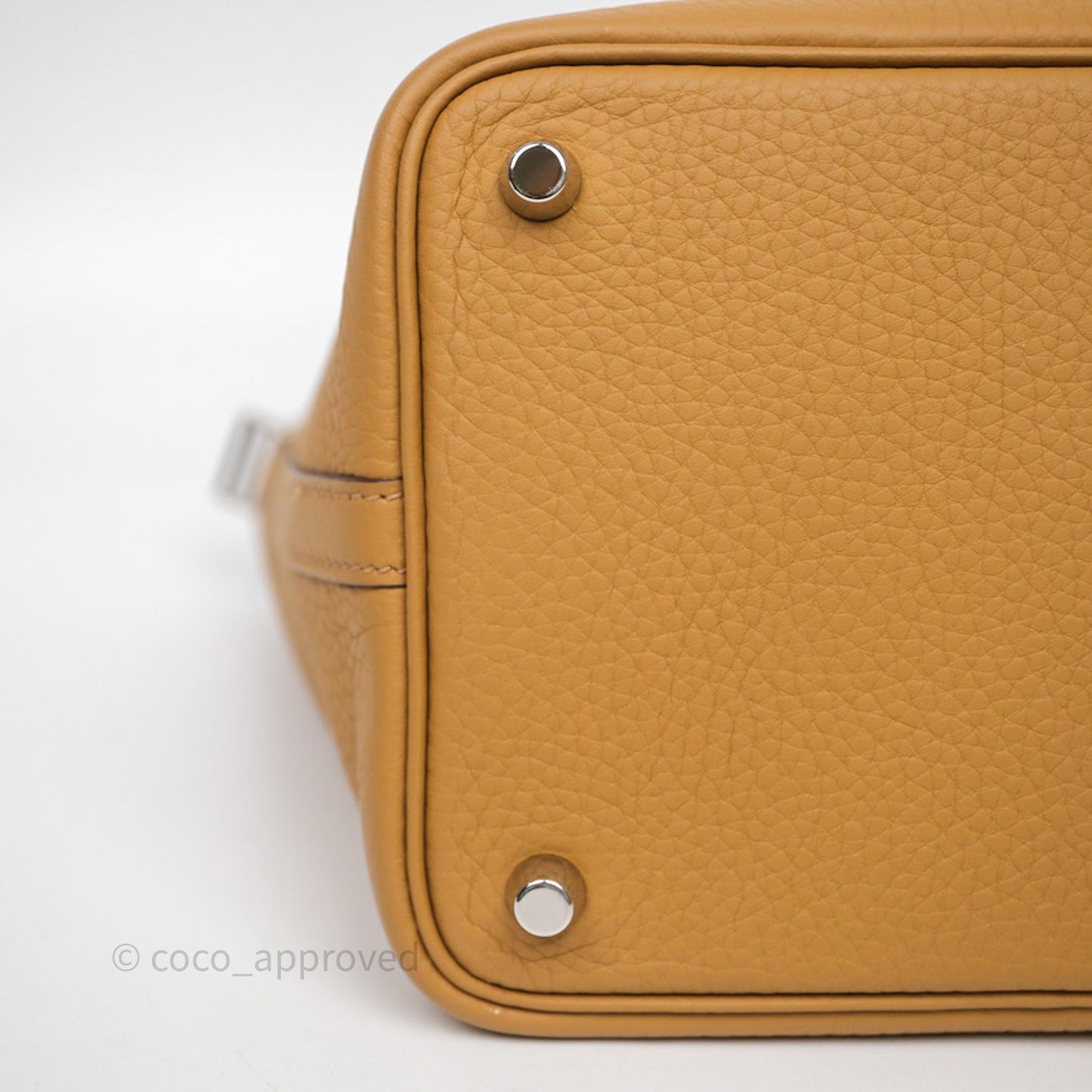Hermès Picotin Lock 18 Biscuit 4B Clemence Palladium Hardware