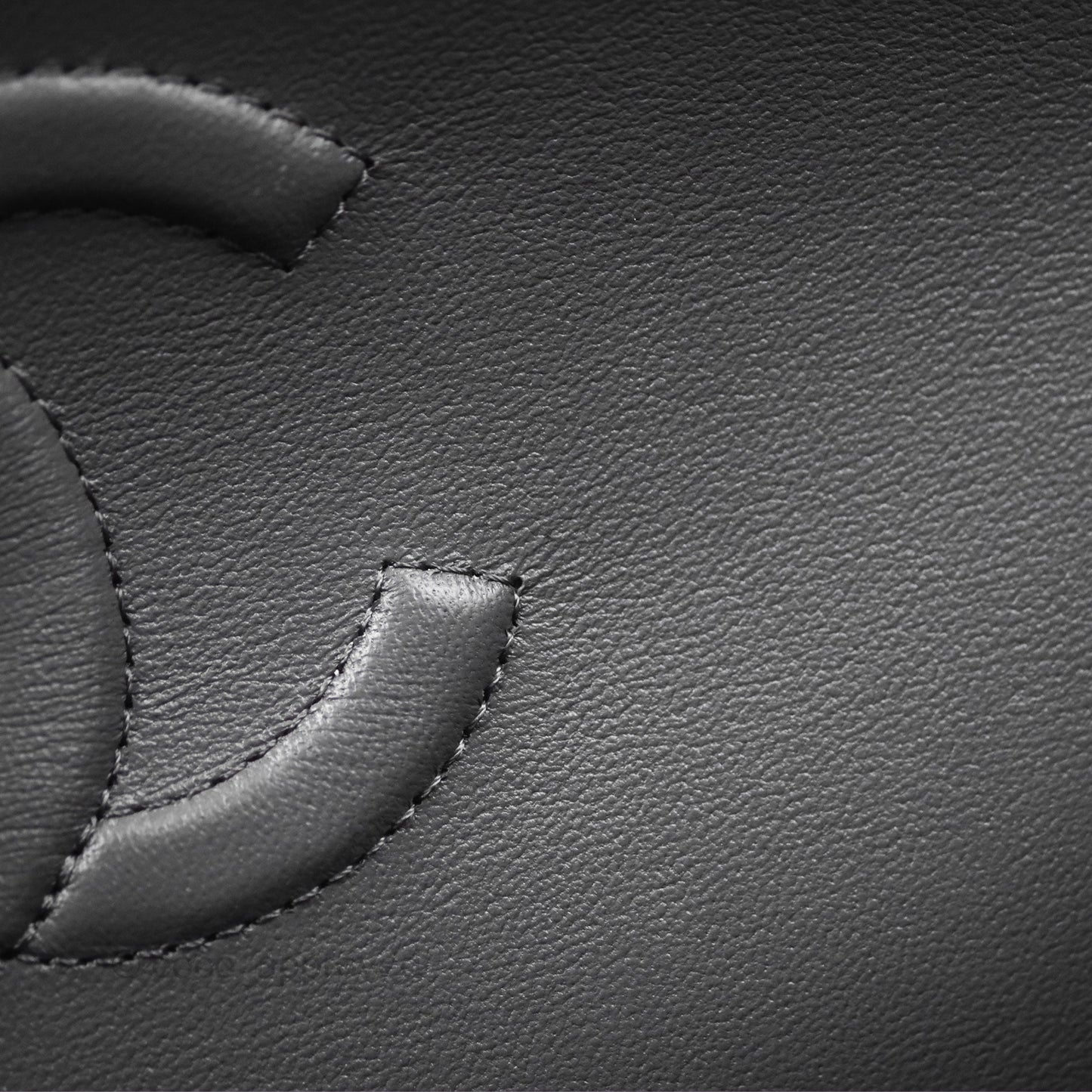 Chanel Classic M/L Medium Flap Quilted Grey Lambskin Gold Hardware