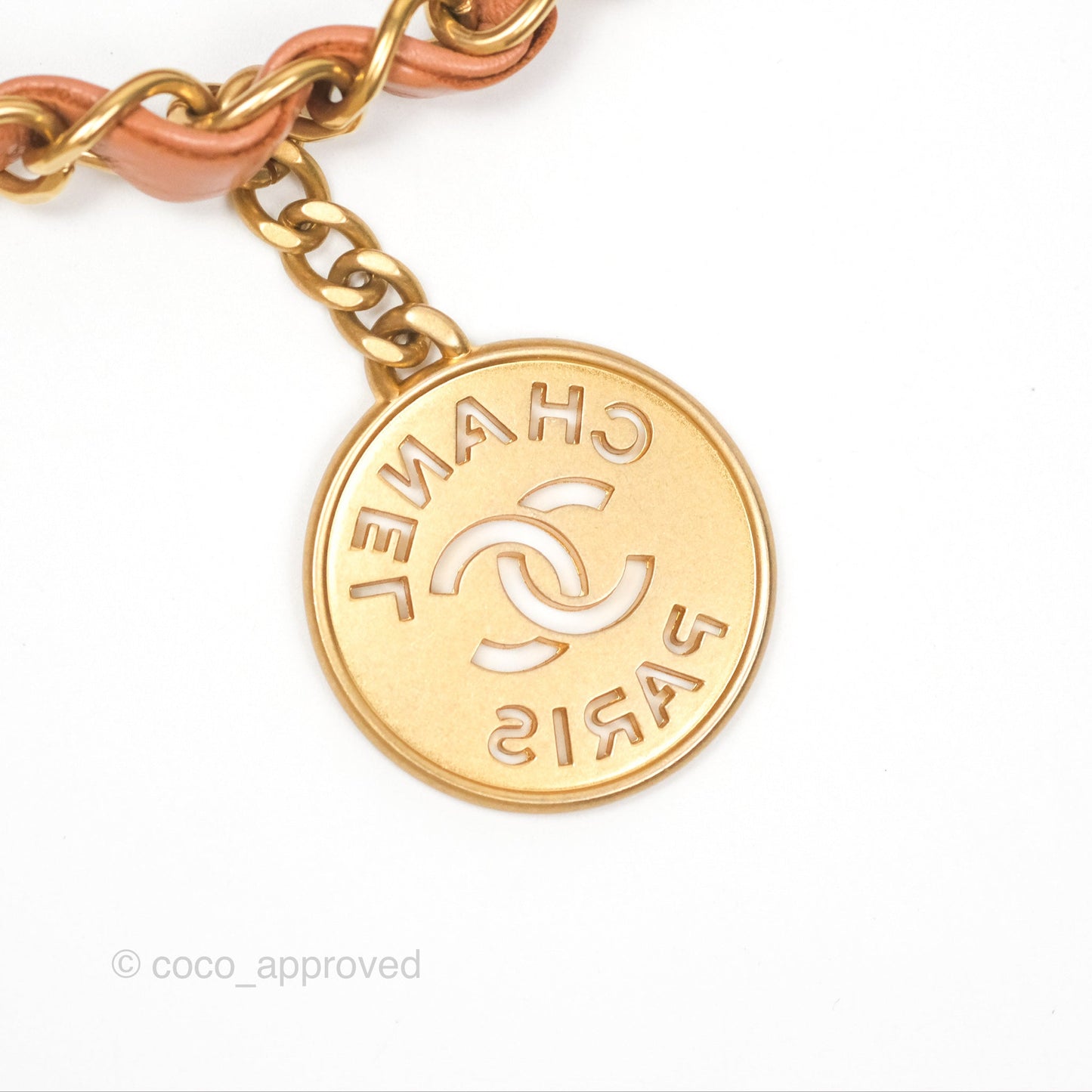 Chanel 22 Medium Caramel Beige Shiny Calfskin Aged Gold Hardware