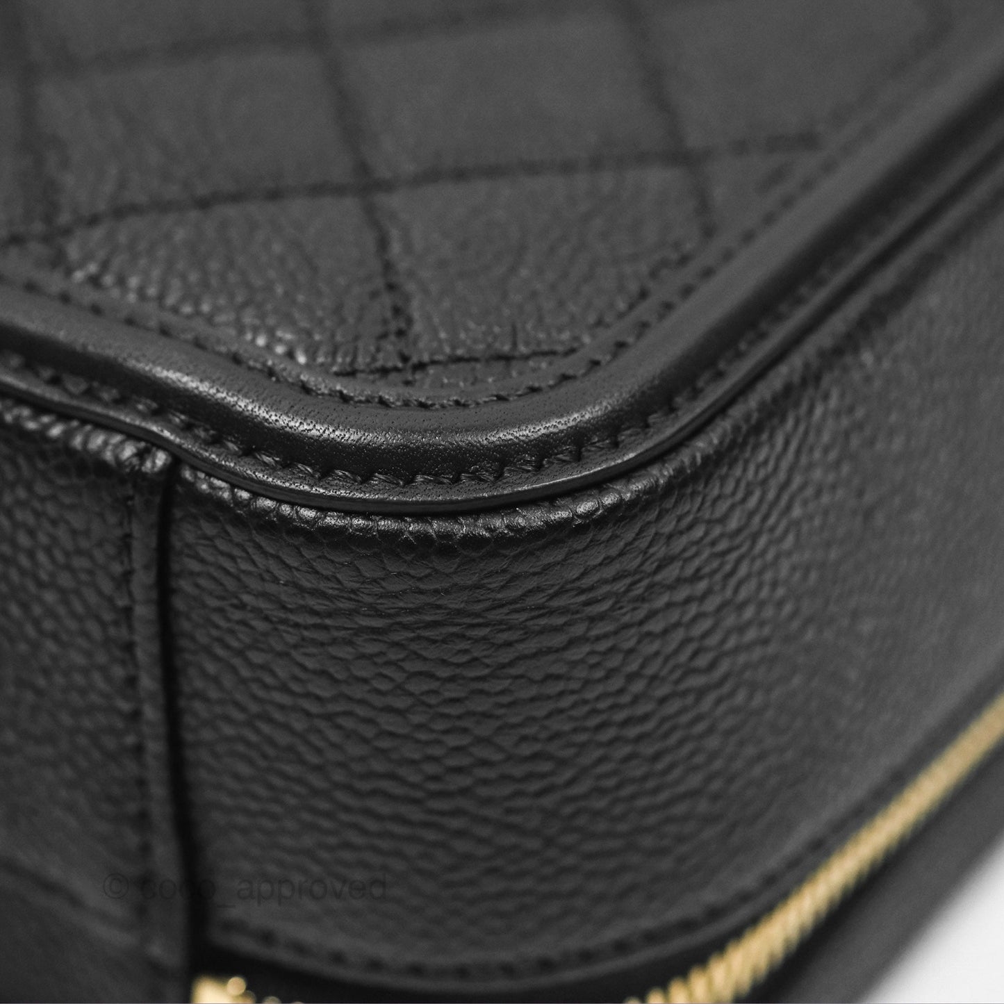 Chanel Quilted Medium CC Filigree Vanity Case Black Caviar Aged Gold Hardware