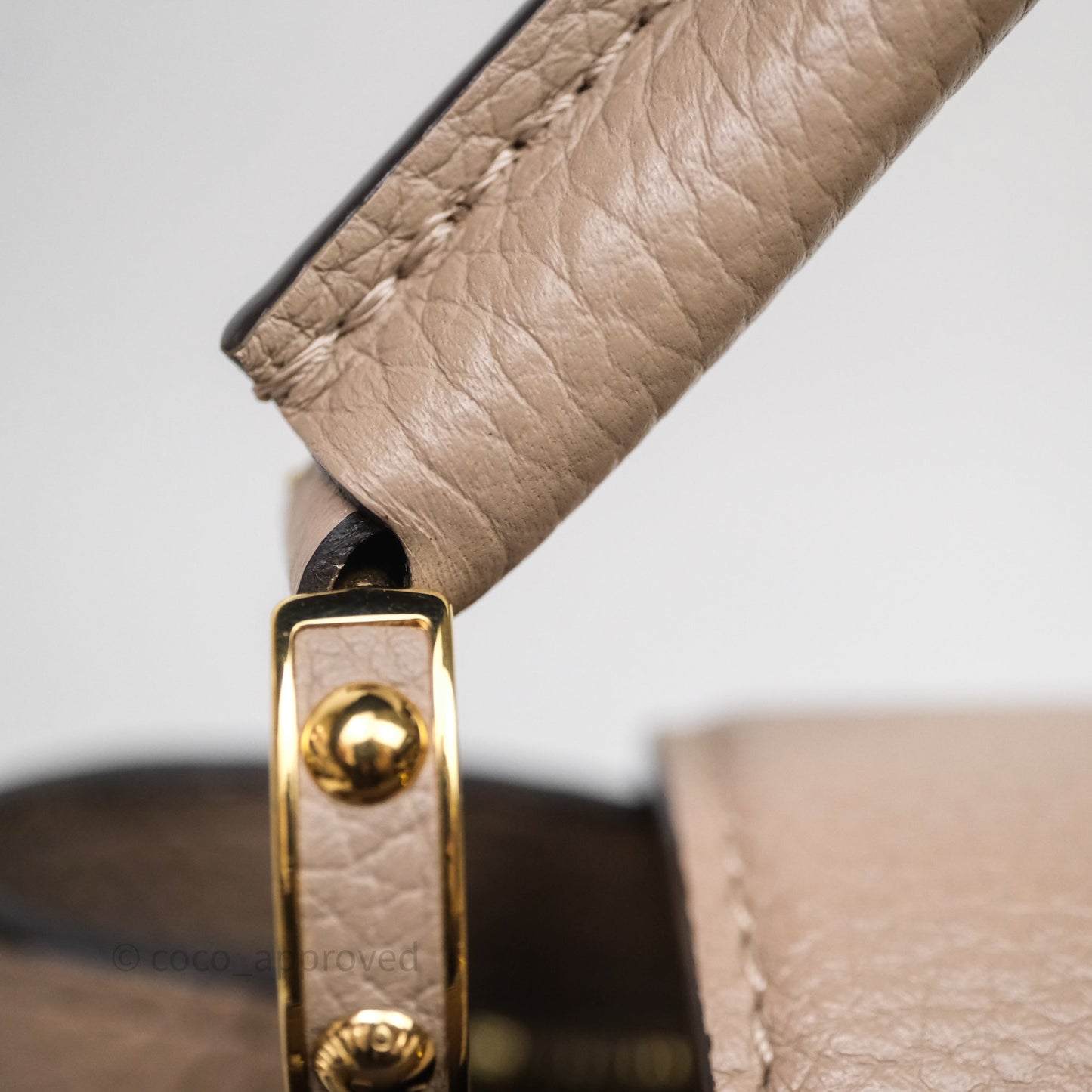 Louis Vuitton Taurillon Capucines BB Galet