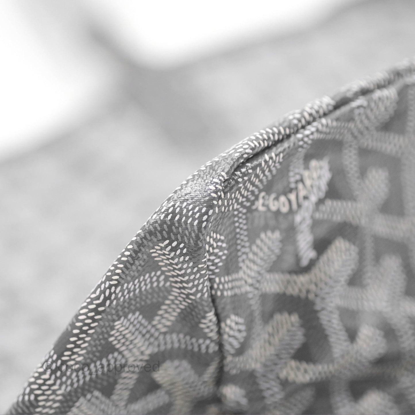 Goyard St Louis Tote PM ⁣⁣⁣⁣⁣⁣⁣⁣⁣⁣⁣⁣⁣⁣⁣⁣⁣⁣⁣⁣Grey Goyardine Canvas