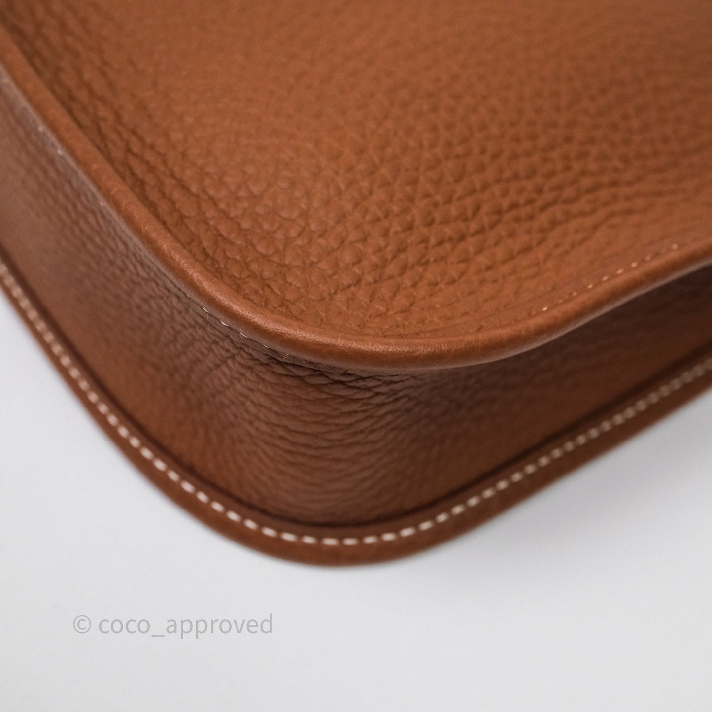 Hermès Mini Evelyne 16 Gold Clemence Gold Hardware