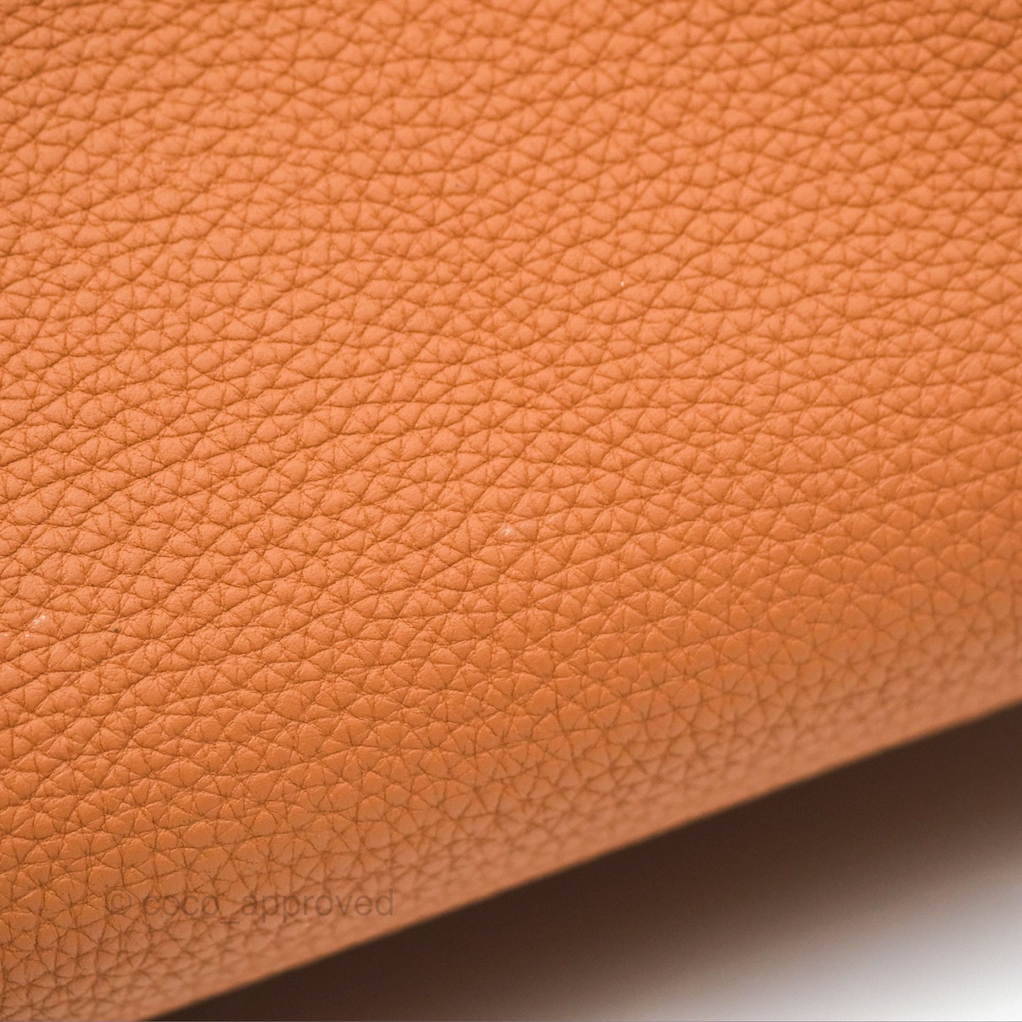 Hermès Kelly 28 Retourne Gold Togo Gold Hardware