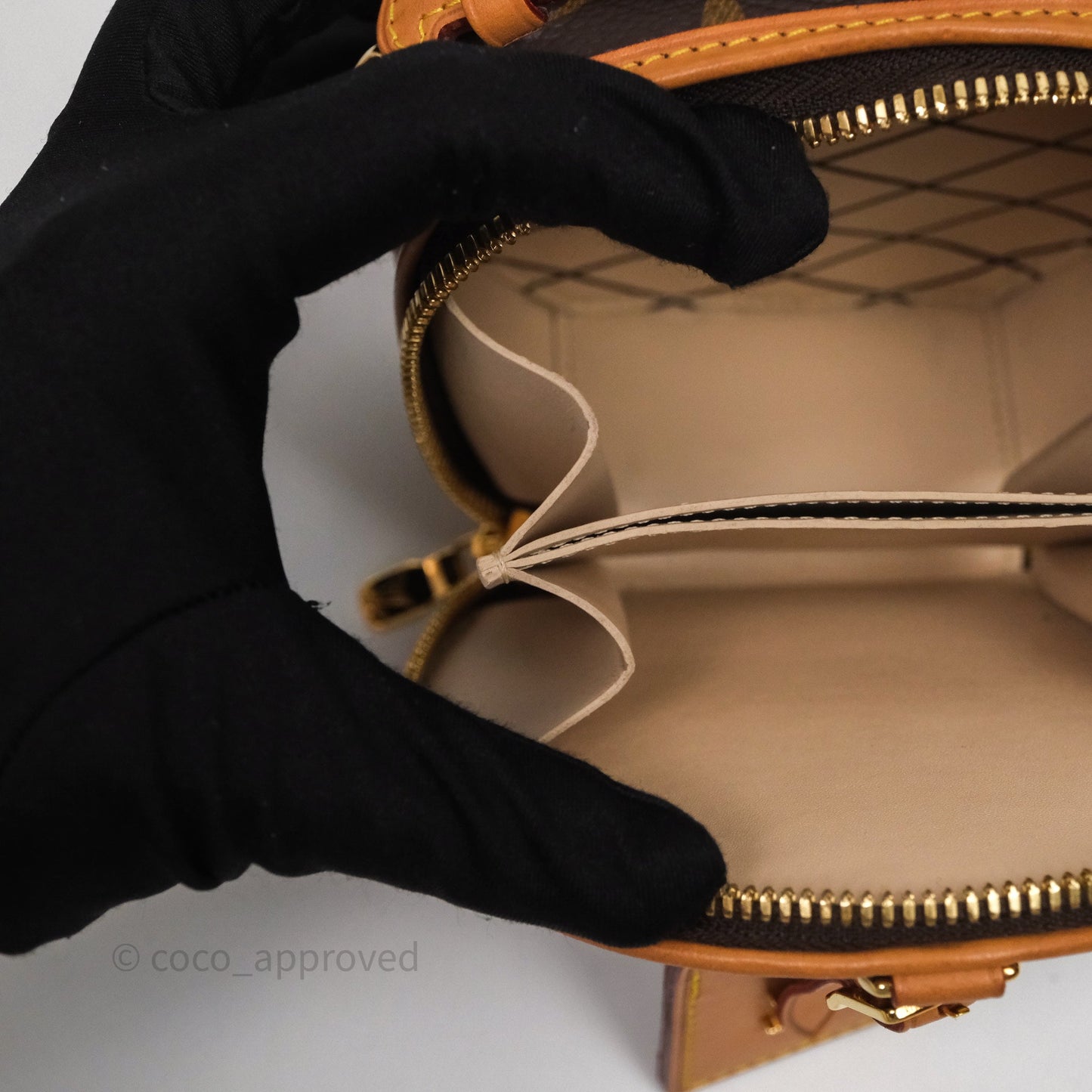Louis Vuitton Mini Boîte Chapeau Monogram Canvas