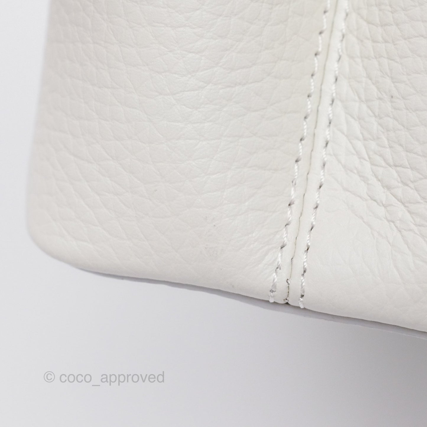 Louis Vuitton Taurillon Capucines BB Snow