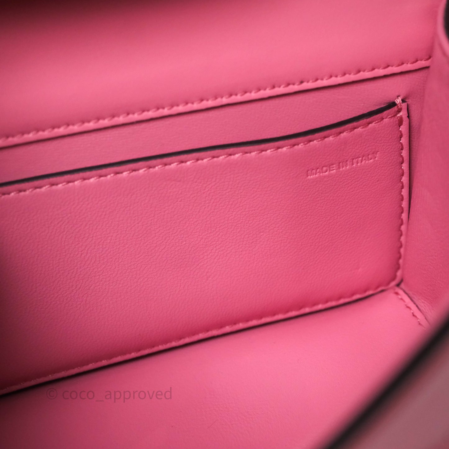 Valentino Garavani Locò Small Shoulder Bag Pink Calfskin Gold Hardware