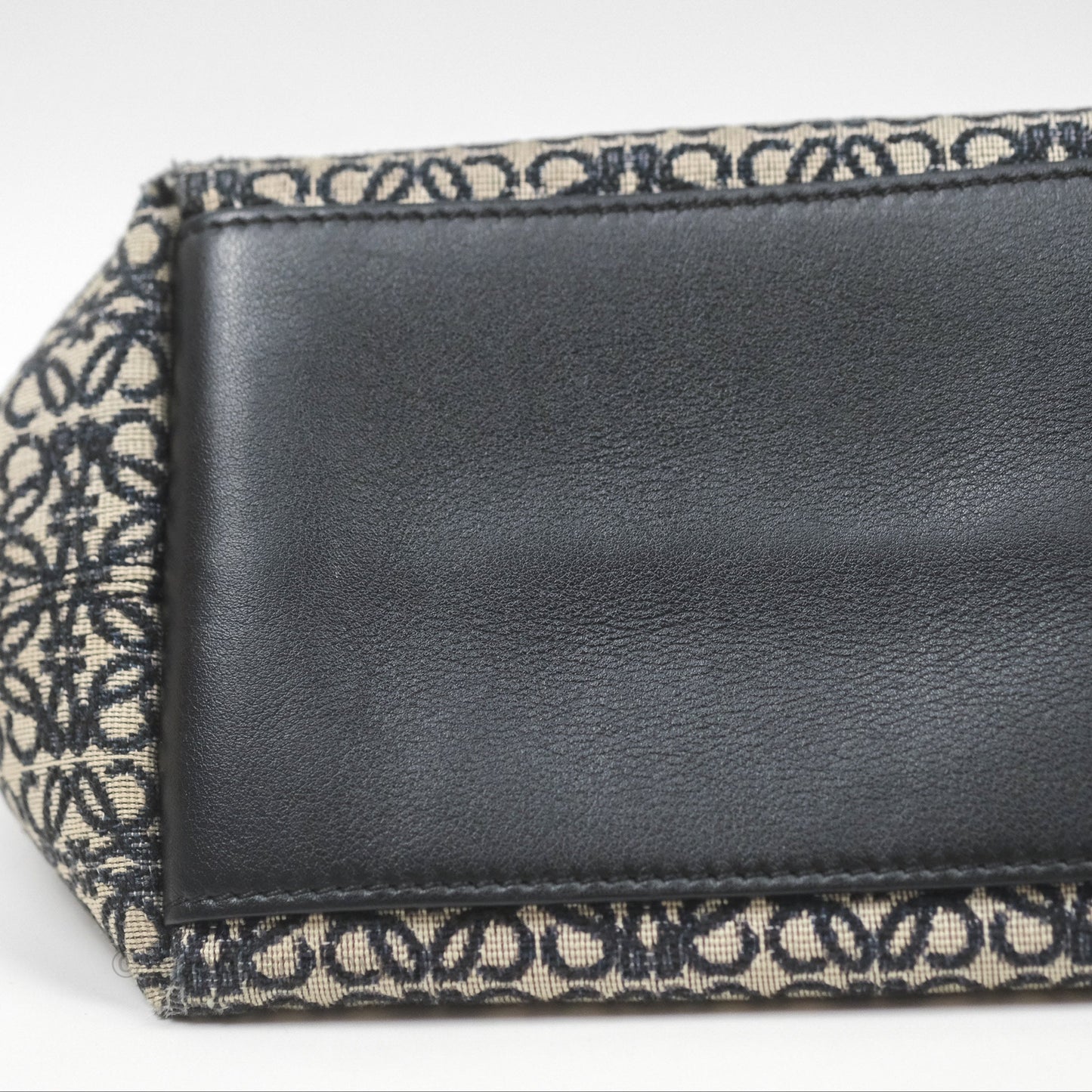 Loewe Small Cubi bag in Anagram Jacquard & Calfskin Navy/ Black
